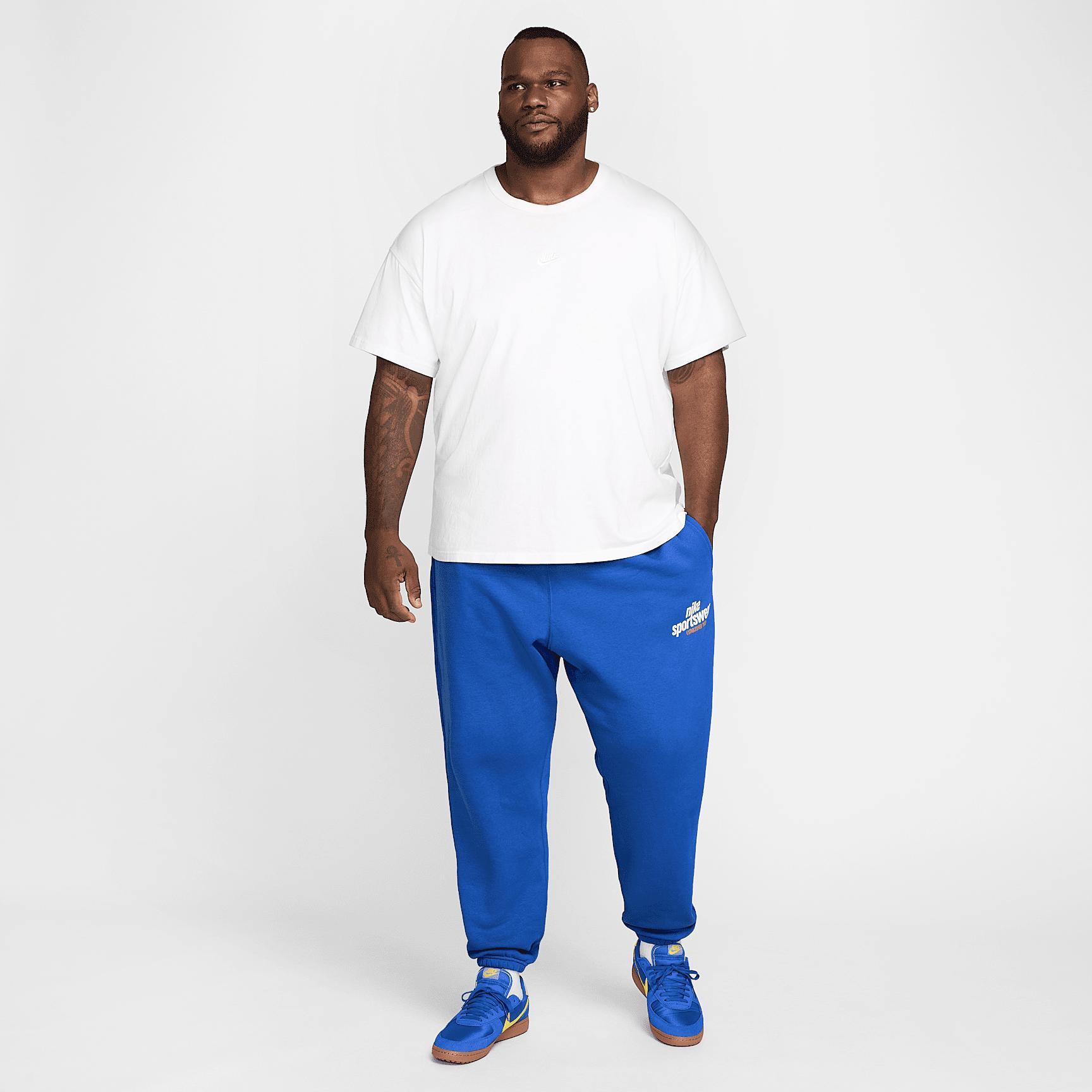 Nike Club Men's Fleece Pants Product Image