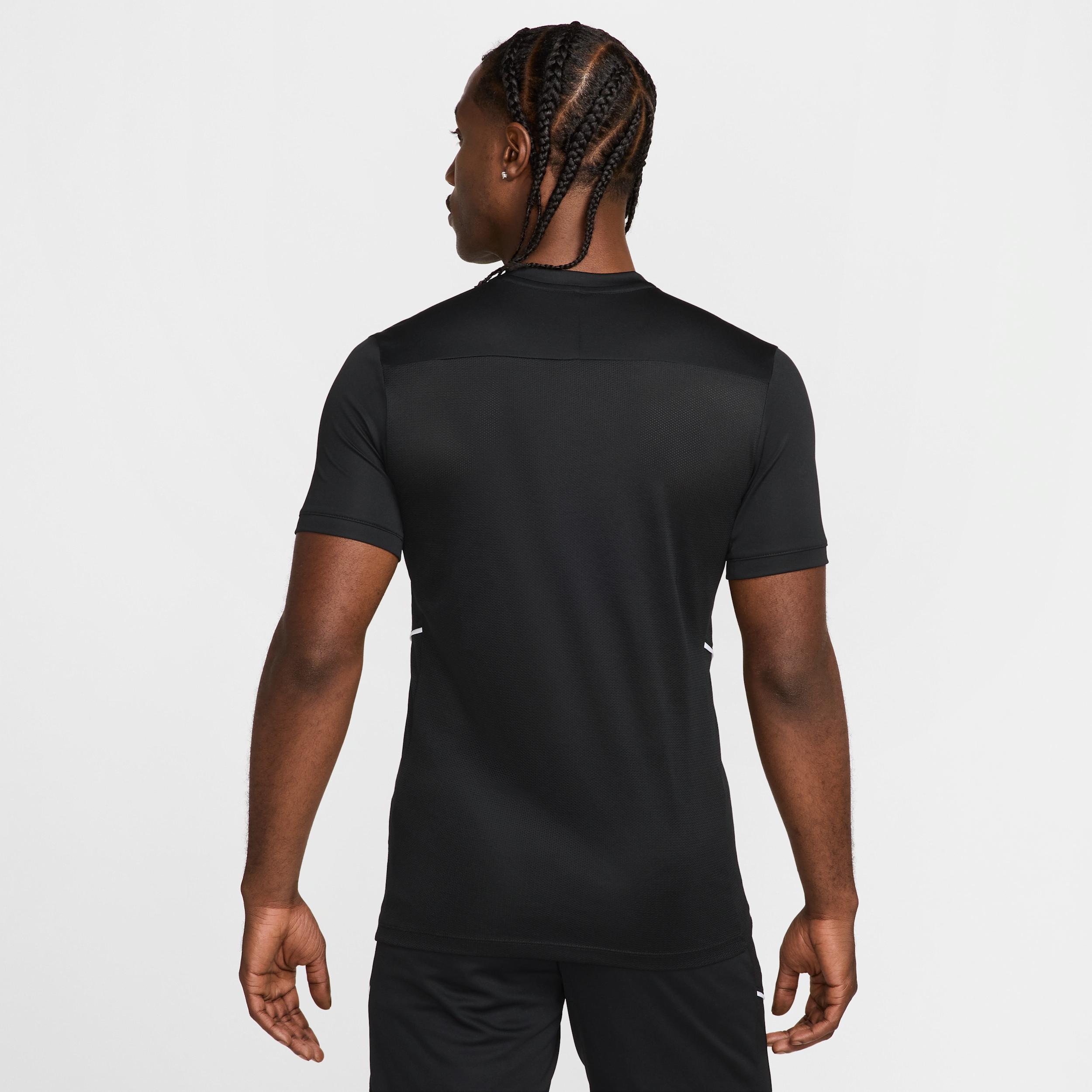 Nike Academy Men's Dri-FIT Short-Sleeve Soccer Top Product Image