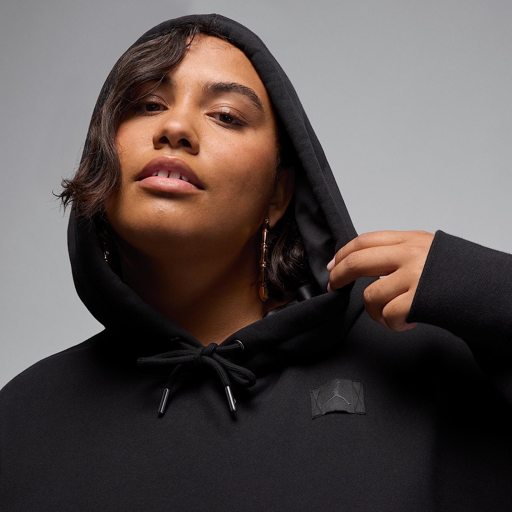 Jordan Flight Fleece Women's Satin-Lined Pullover Hoodie (Plus Size) Product Image