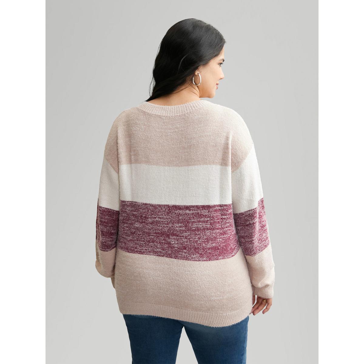 Plus Size Colorblock Contrast Super Soft Plush Knit V Neck Pullover Crepe Women Elegant Loose Long Sleeve V-neck Dailywear Pullovers BloomChic 12/L Product Image