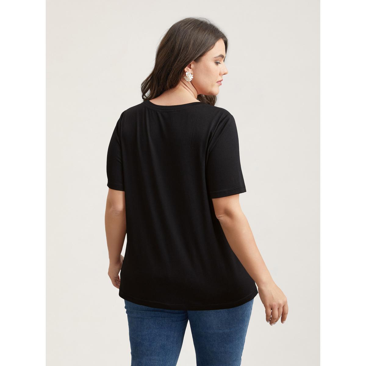 Plus Size Floral Motif Crew Neck Fitted T-Shirt Black Women Elegant Non Natural Flowers Round Neck Everyday T-shirts BloomChic 30/6X Product Image
