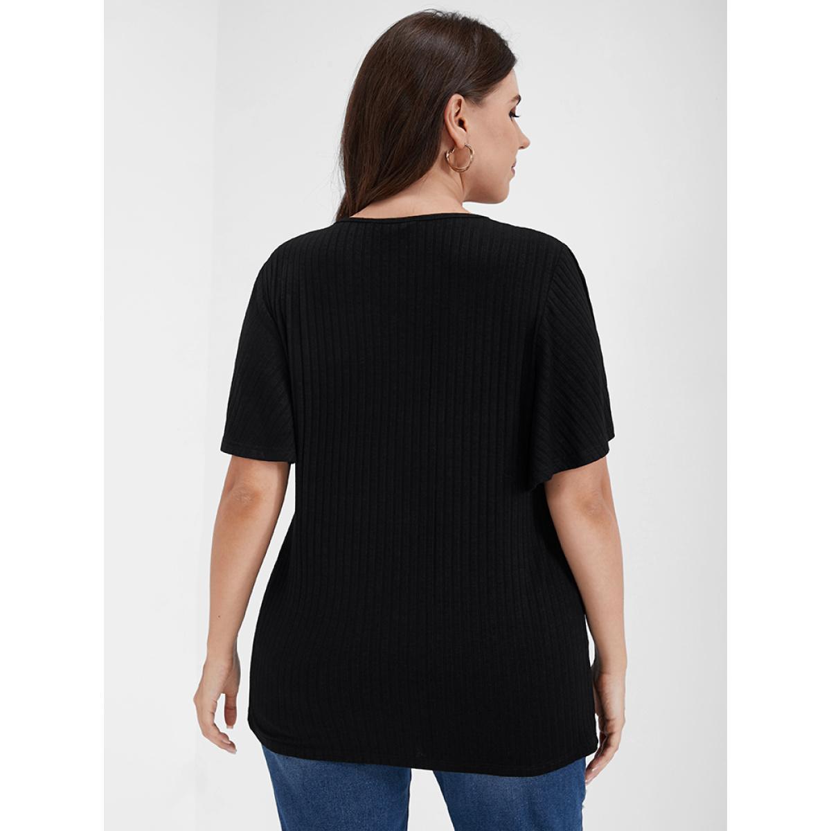 Plus Size Solid Pocket Ruffled Crisscross T-Shirt Black Women Elegant Pocket Plain V-neck Dailywear T-shirts BloomChic 30/6X Product Image