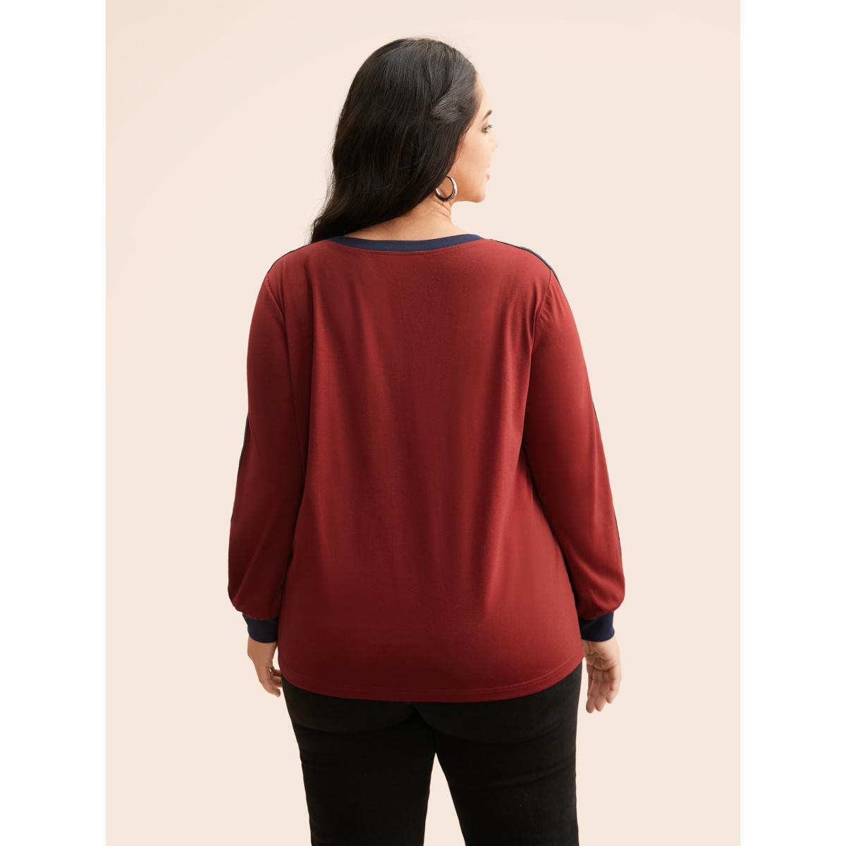 Plus Size Crew Neck Contrast Webbing T-shirt Scarlet Women Casual Contrast Round Neck Loose Everyday T-shirts BloomChic 12/L Product Image