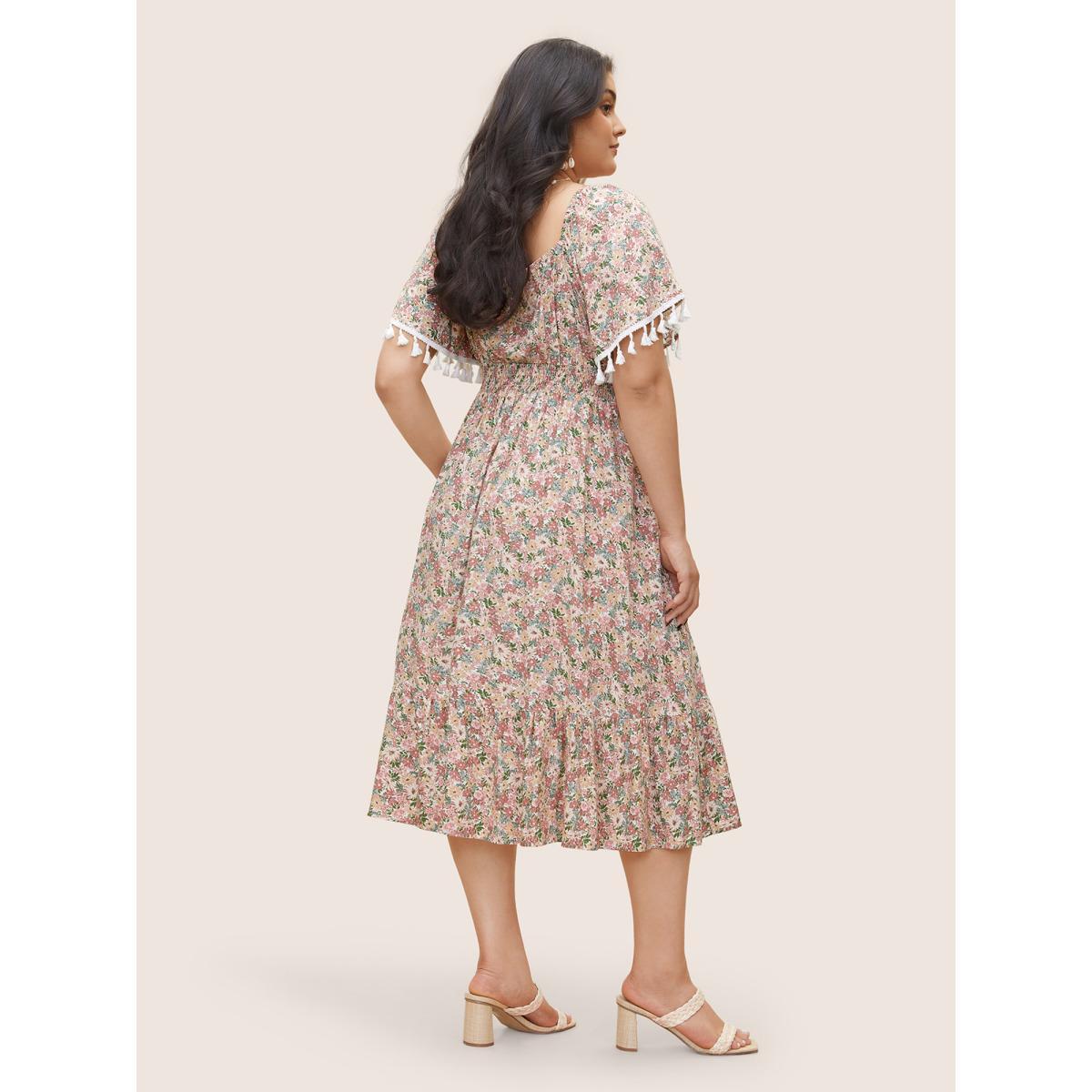 Plus Size Ditsy Floral Tassels Gathered Shirred Dress Rouge Women Resort Non V-neck Short sleeve Curvy Midi Dress BloomChic 28/5X Product Image