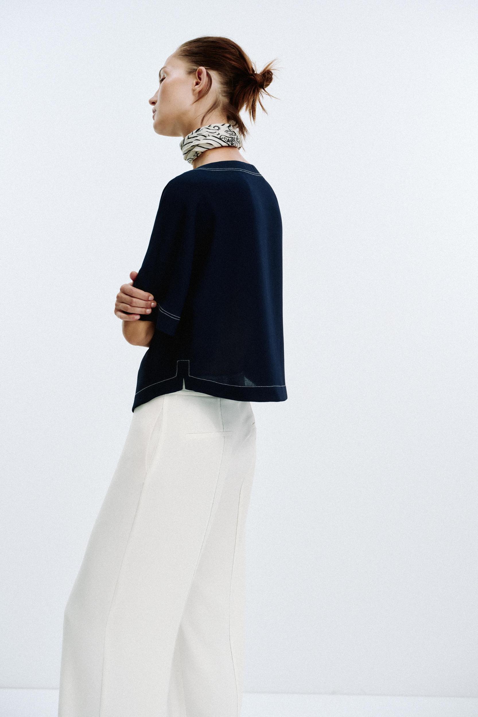 TOPSTITCHED TOP Product Image