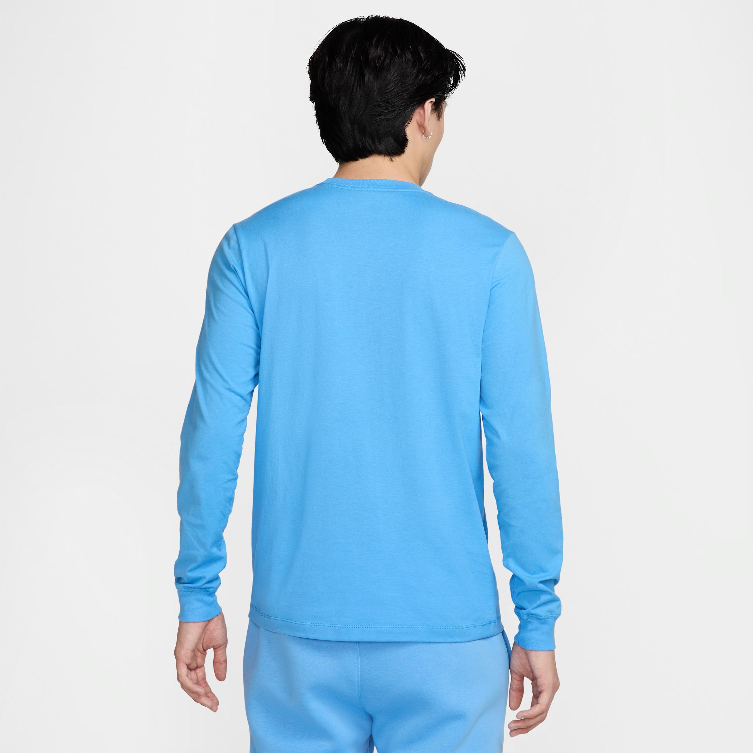 Nike Sportswear Club Men's Long-Sleeve T-Shirt Product Image
