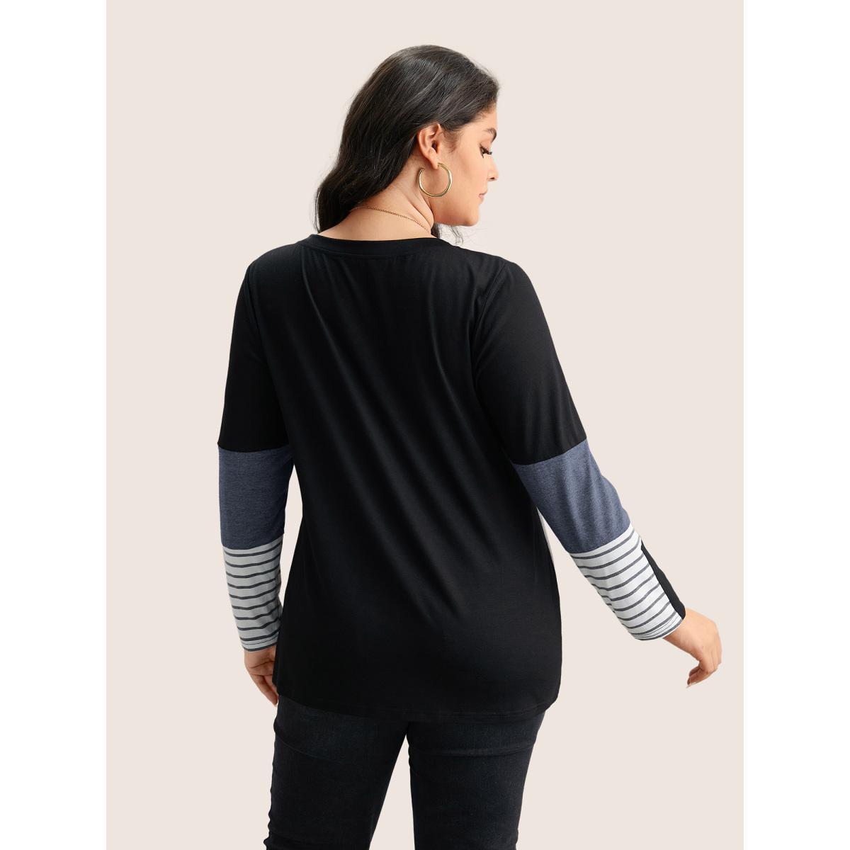 Plus Size Colorblock Contrast Striped V Neck T-shirt Indigo Women Casual Contrast Striped V-neck Everyday T-shirts BloomChic 28/5X Product Image
