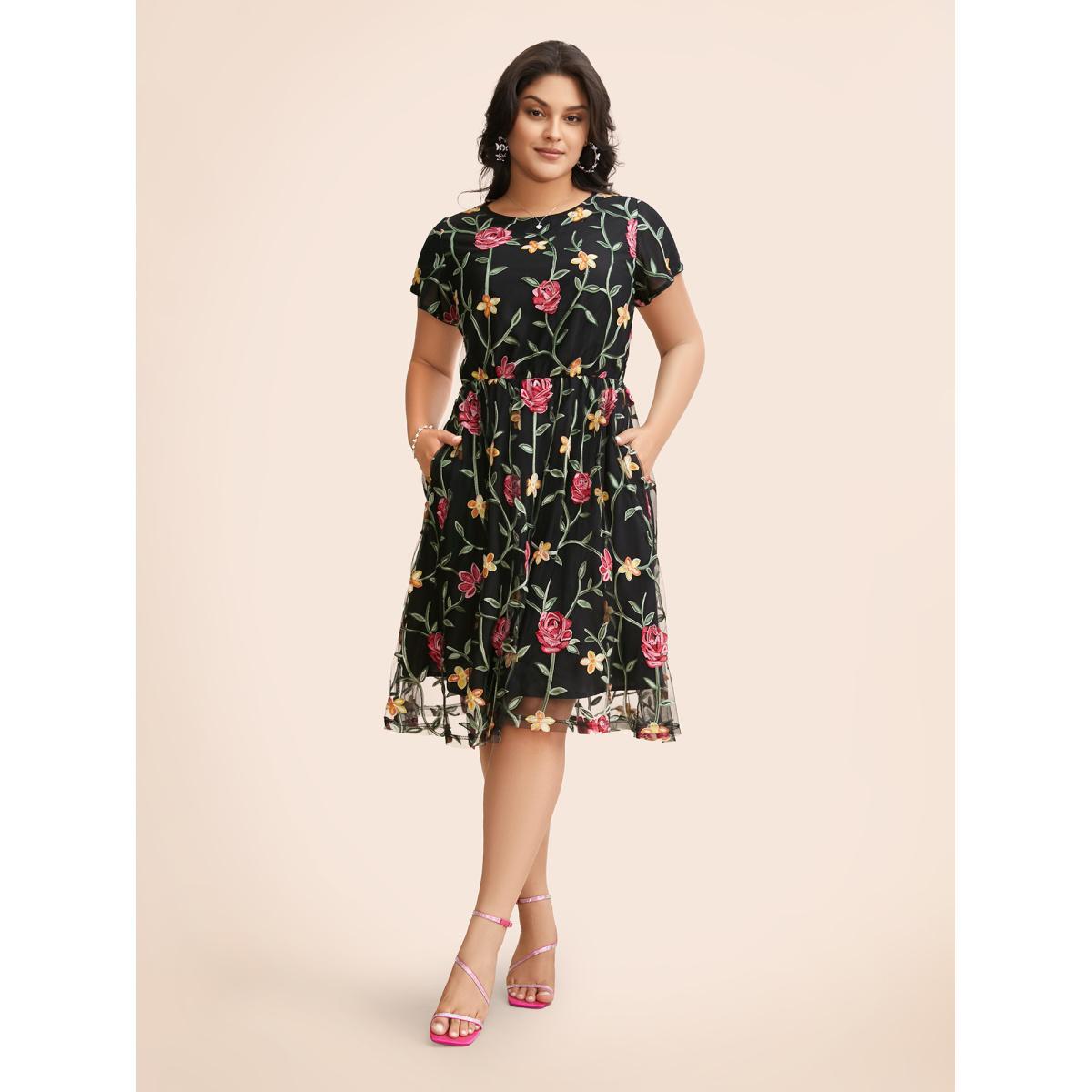 Plus Size Floral Embroidered Mesh Backless Dress Black Women Formal Texture Round Neck Cap Sleeve Curvy BloomChic 26/4X Product Image