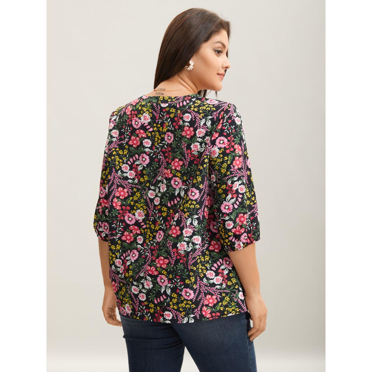 Plus Size Black Floral Print Notched Collar Shirt Women Elegant Elbow-length sleeve Notched collar Everyday Blouses BloomChic 22-24/3X Product Image