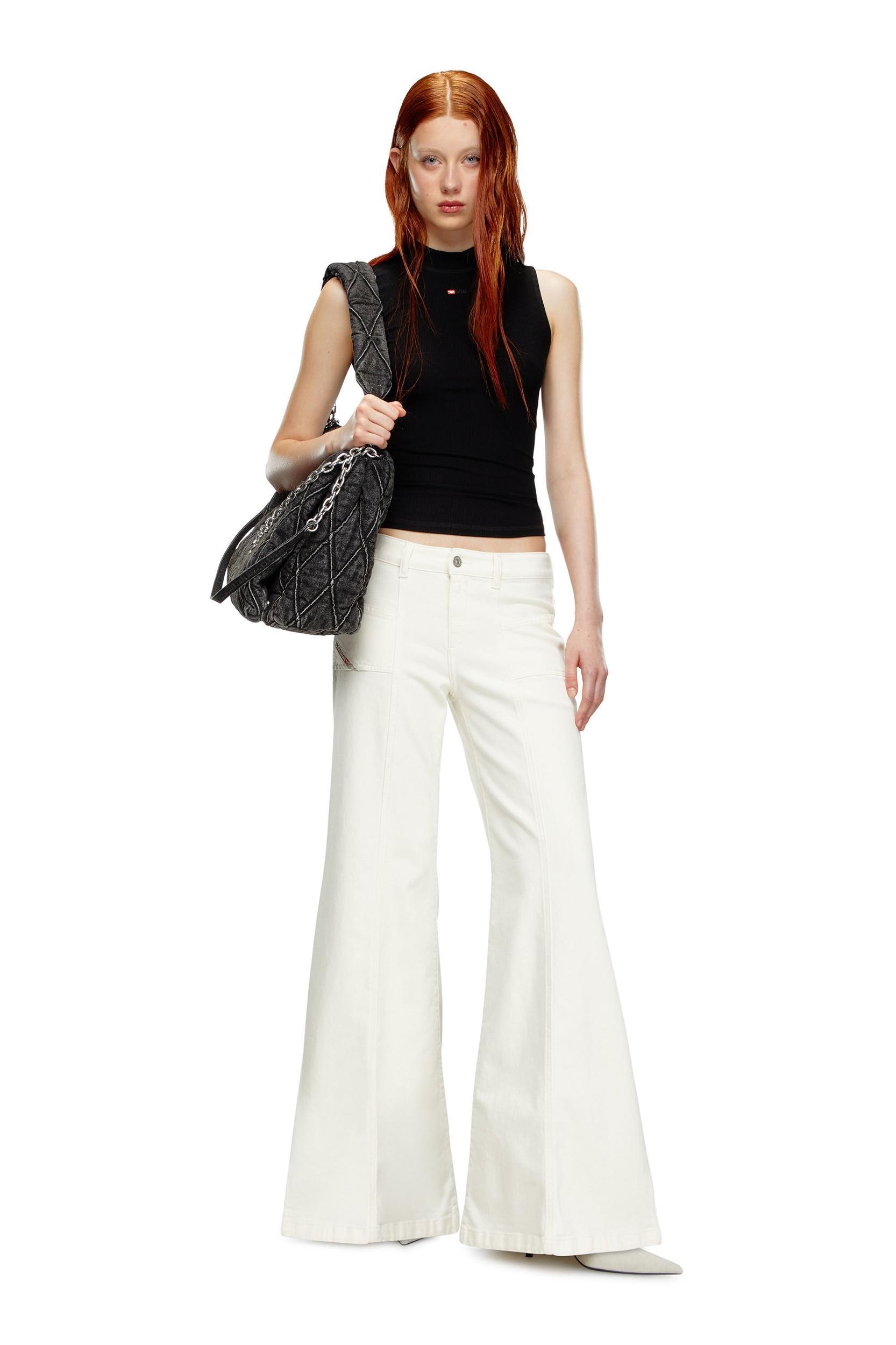 Flare Jeans D-Akii 09J68 Product Image