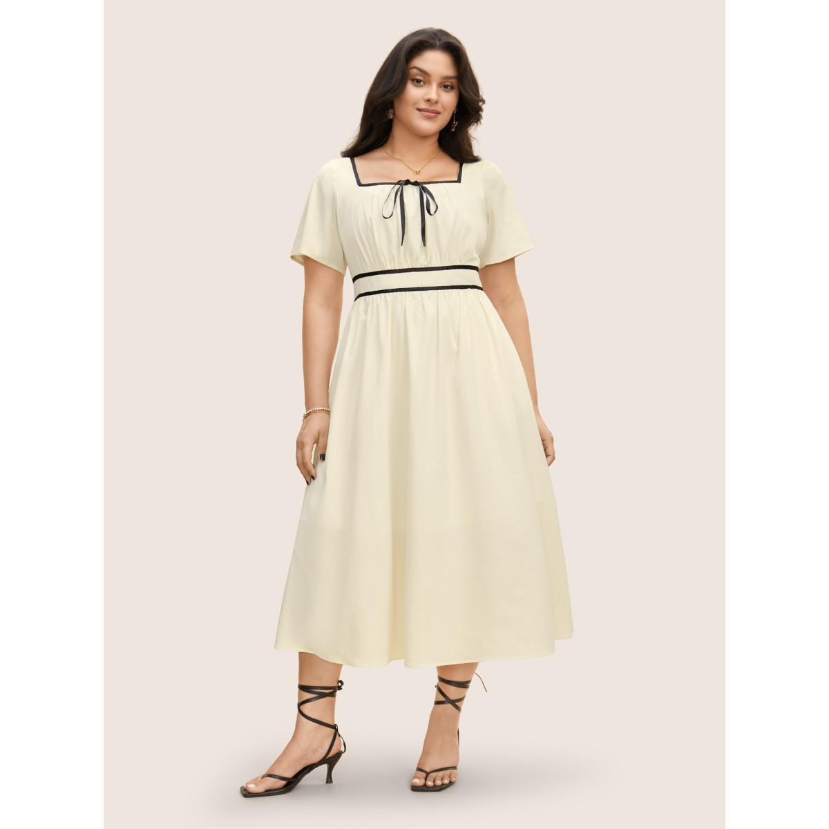 Plus Size Contrast Trim Tie Knot Elastic Waist Dress Ivory Women Elegant Tie knot Square Neck Short sleeve Curvy BloomChic 28/5X Product Image