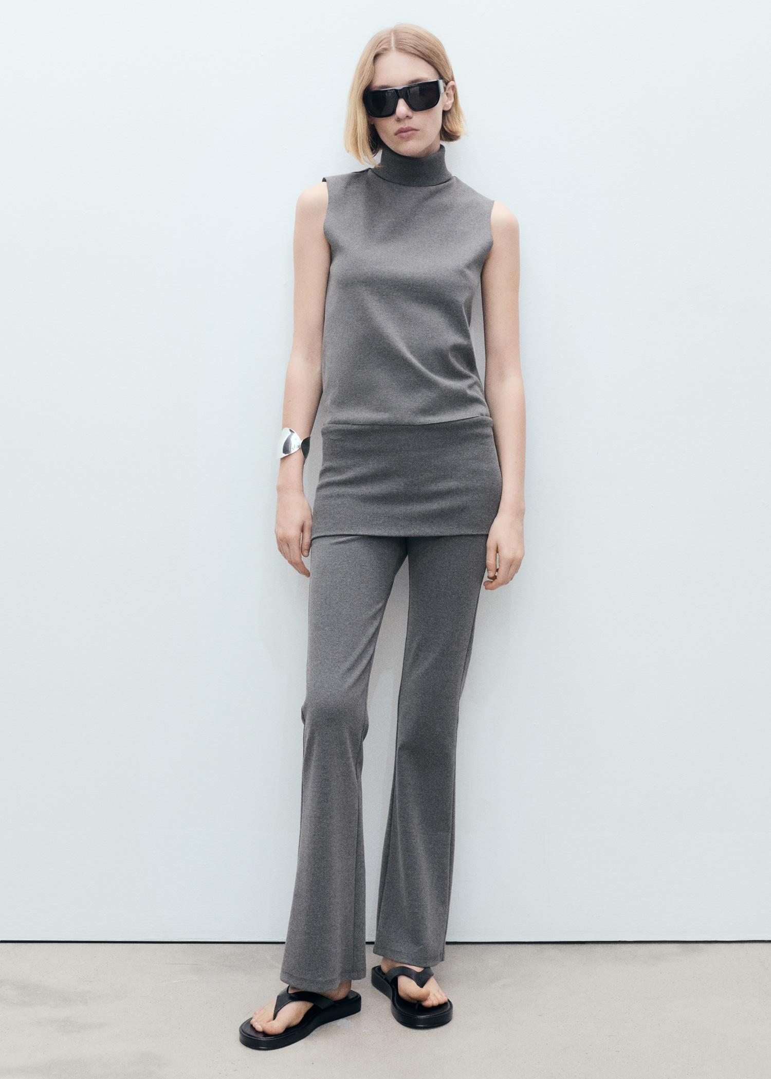 Sleeveless turtleneck top - Women | MANGO USA Product Image