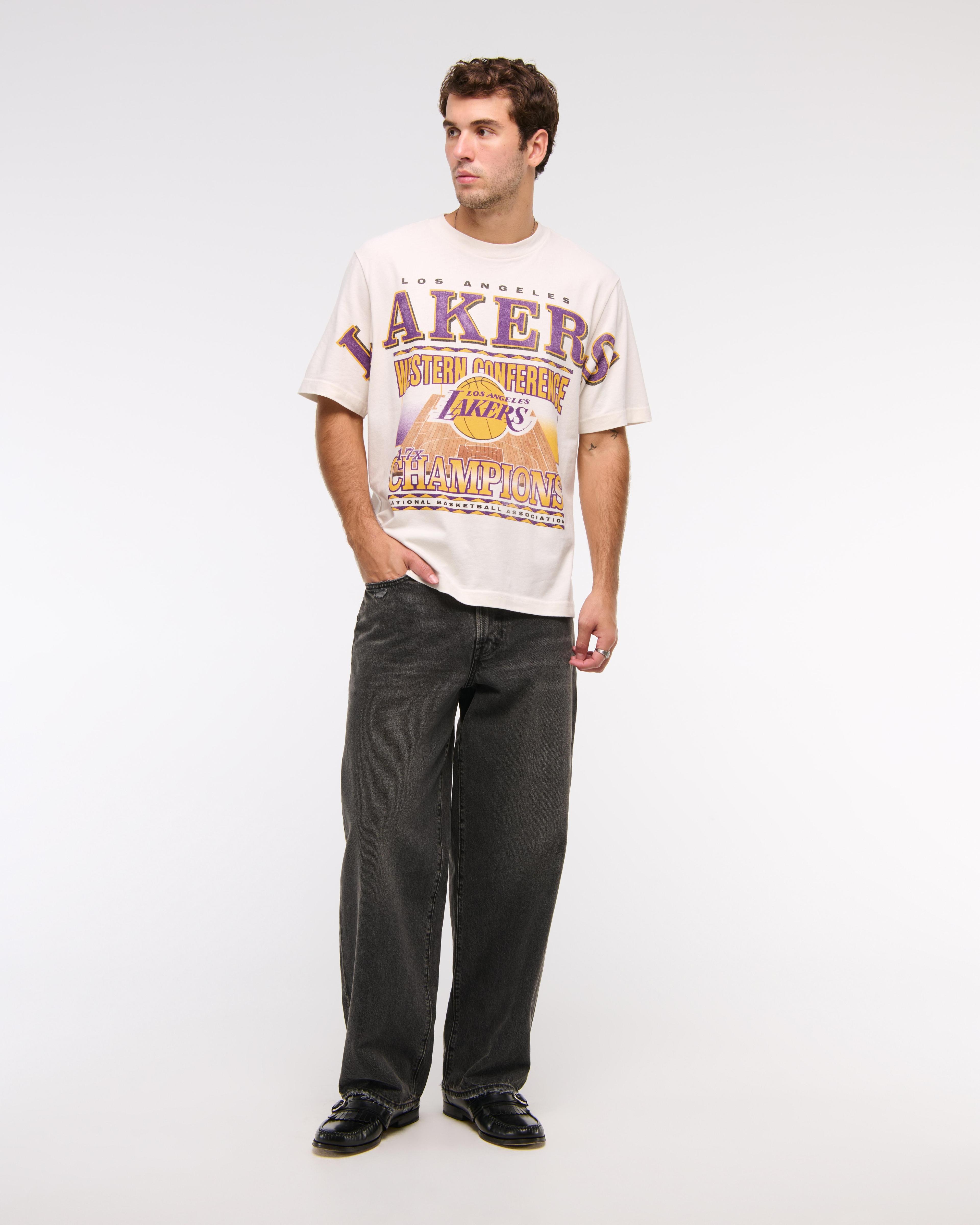 Chicago Bulls Graphic Tee Product Image