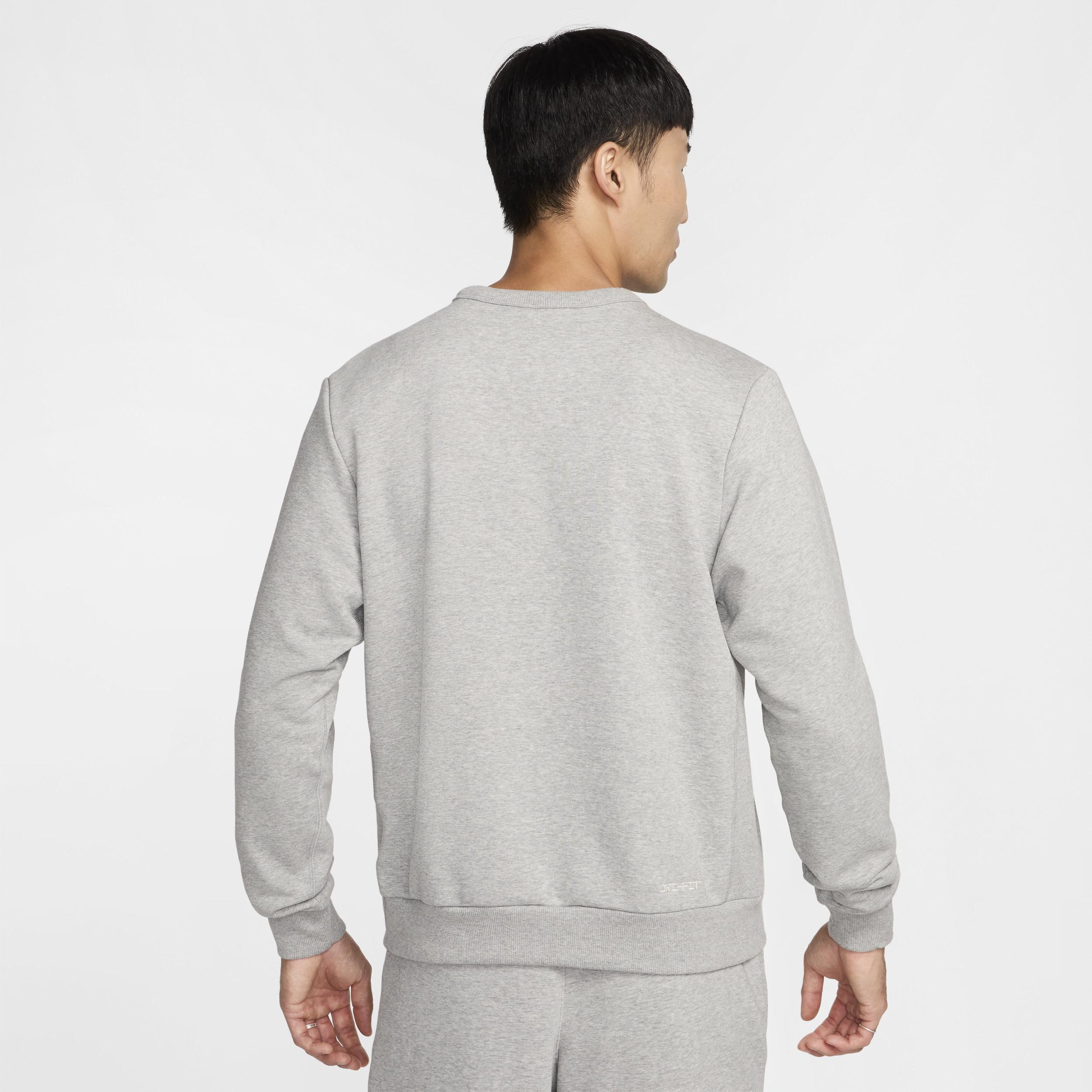 Nike Men's Standard Issue Dri-FIT Basketball Crew-Neck Sweatshirt Product Image