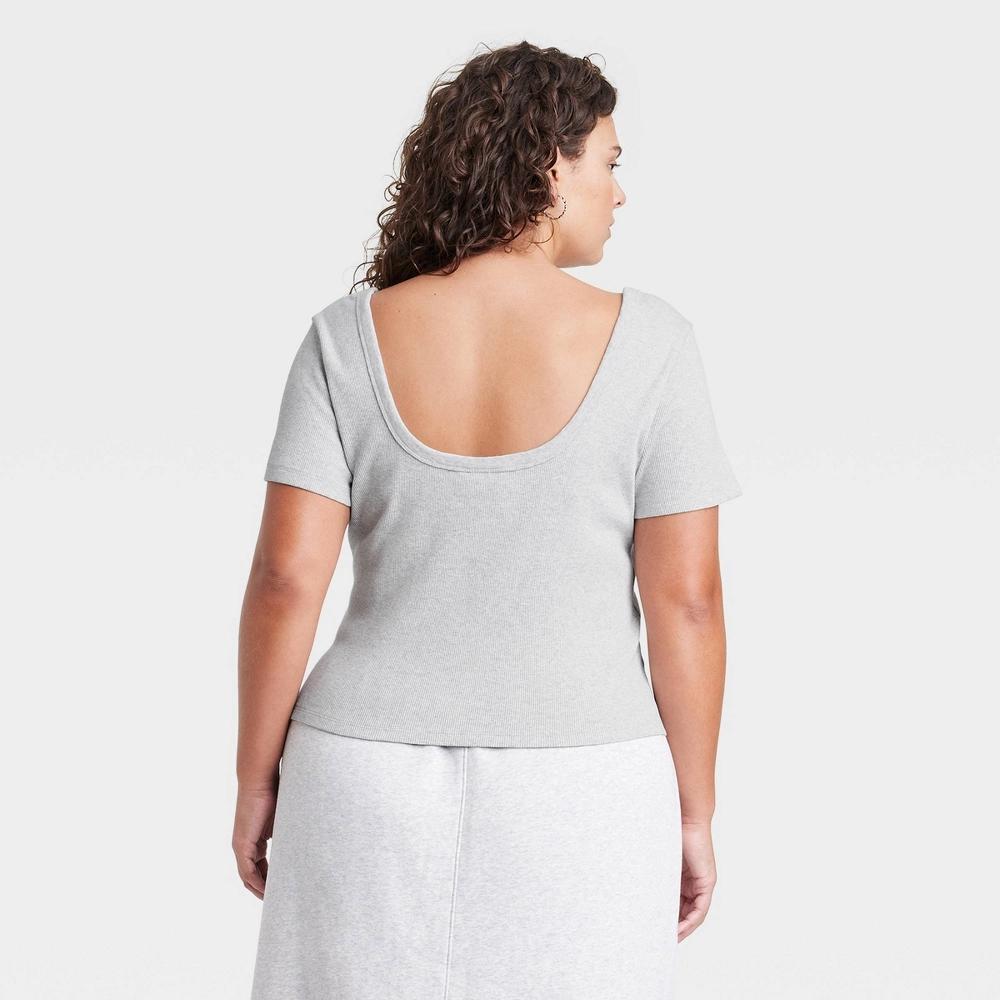 Womens Shrunken Short Sleeve Scoop Neck T-Shirt - Universal Thread Heather 1X Product Image