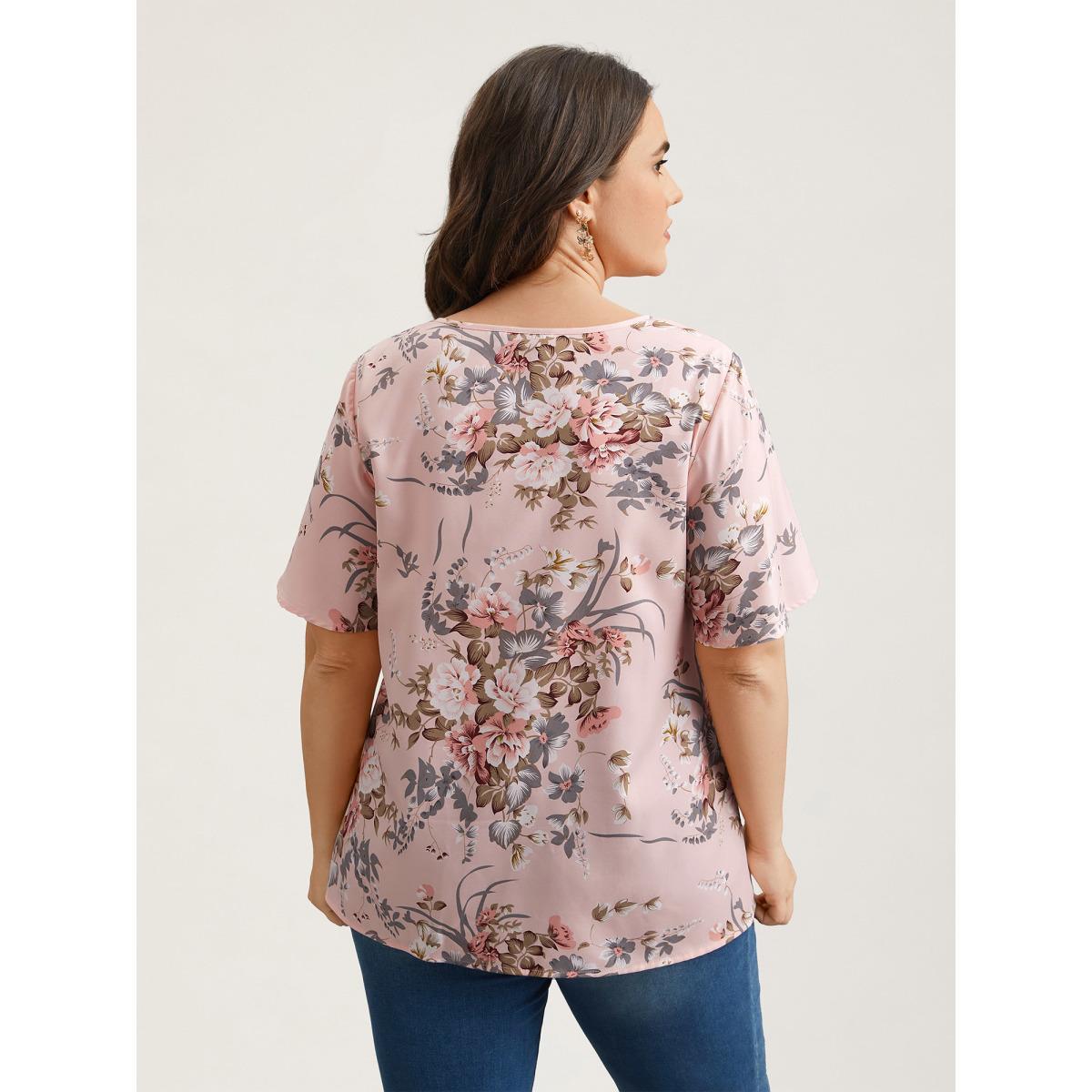 Plus Size Nudepink Spring Pattern Neck Cut-Out Pleated Shirt Women Elegant Short sleeve Notched collar Everyday Blouses BloomChic 30/6X Product Image