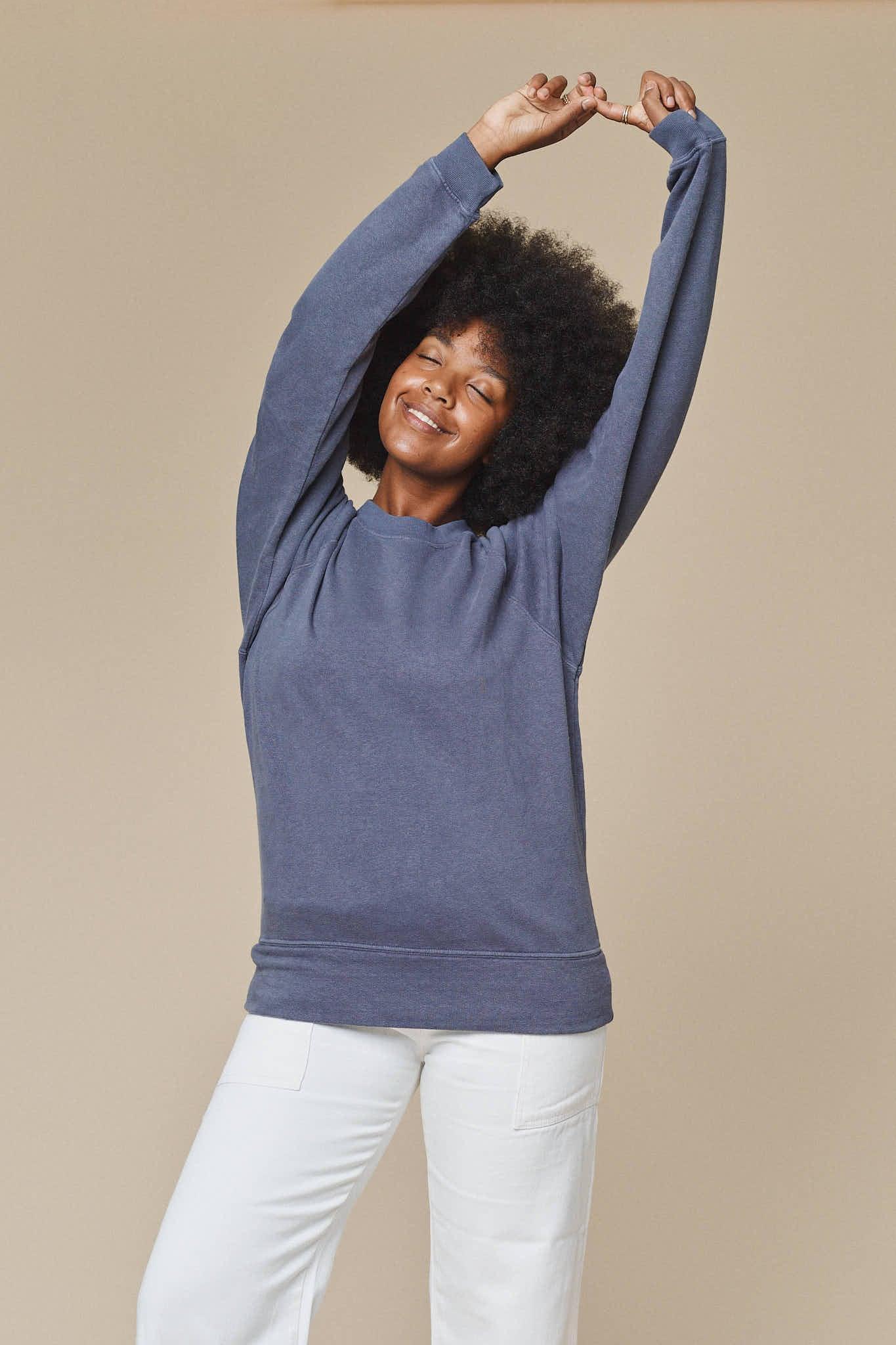 Sierra Raglan Sweatshirt Male Product Image