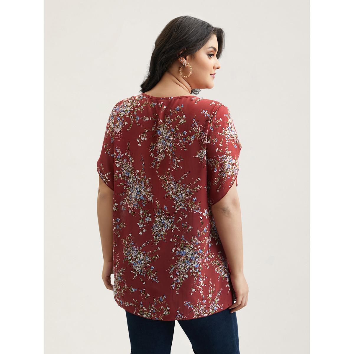 Plus Size Scarlet Floral Print Petal Sleeve Layered Blouse Women Elegant Half Sleeve V-neck Everyday Blouses BloomChic 30/6X Product Image