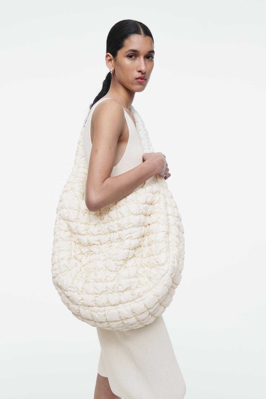 OVERSIZED QUILTED CROSSBODY BAG Product Image