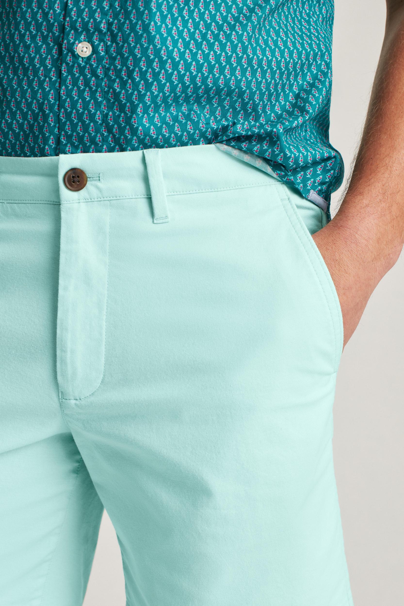 Stretch Seasonal Shorts Product Image