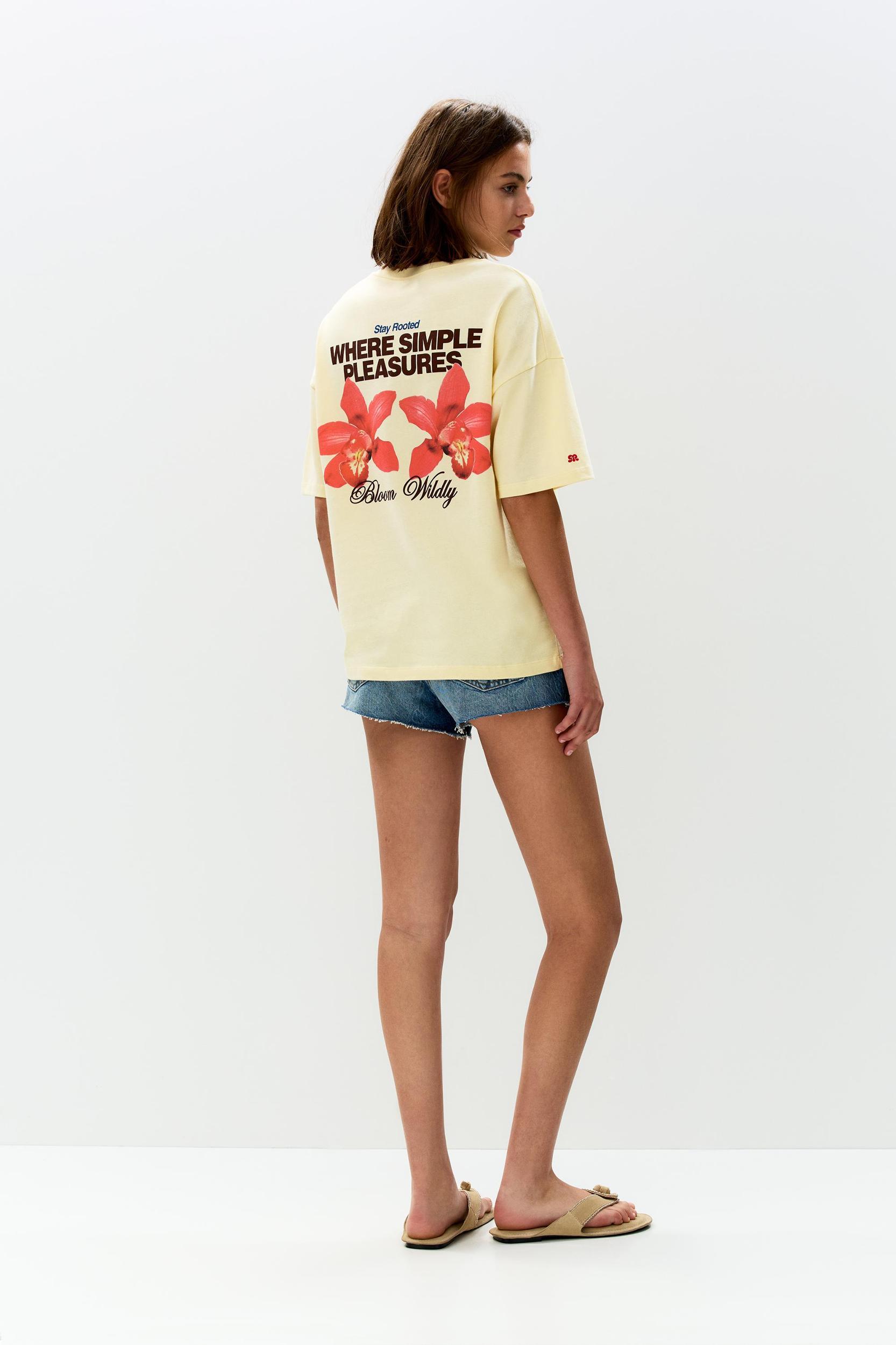 Floral graphic T-shirt Product Image