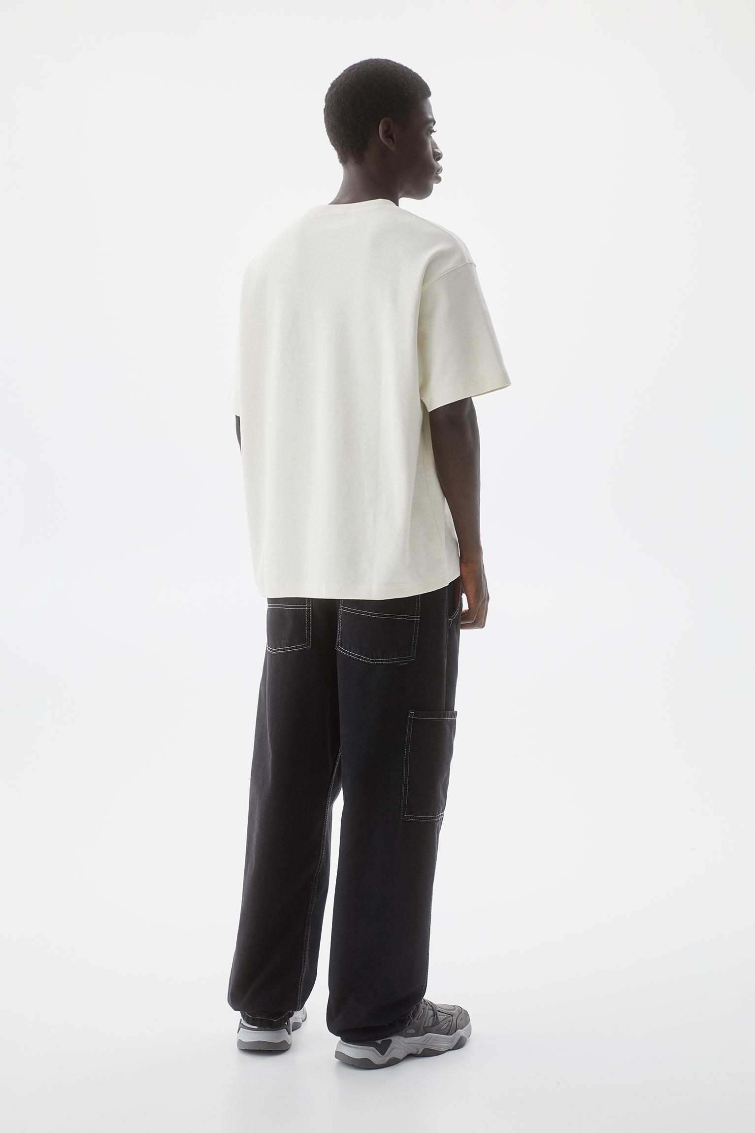 Basic short sleeve textured T-shirt Product Image
