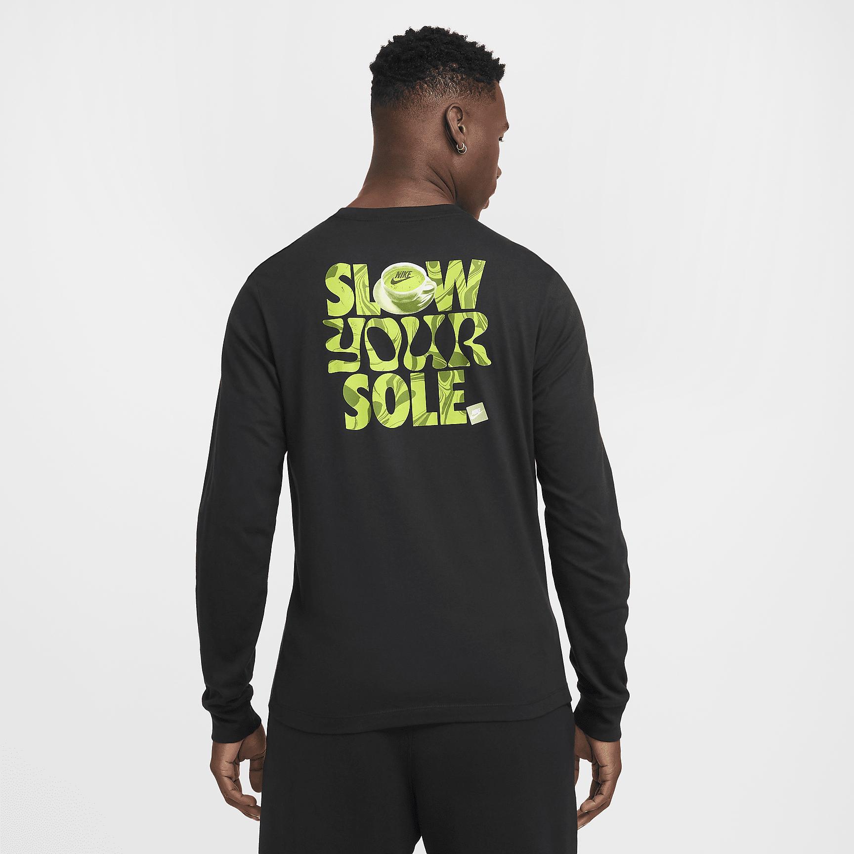 Nike Sportswear Club Long-Sleeve T-Shirt Product Image