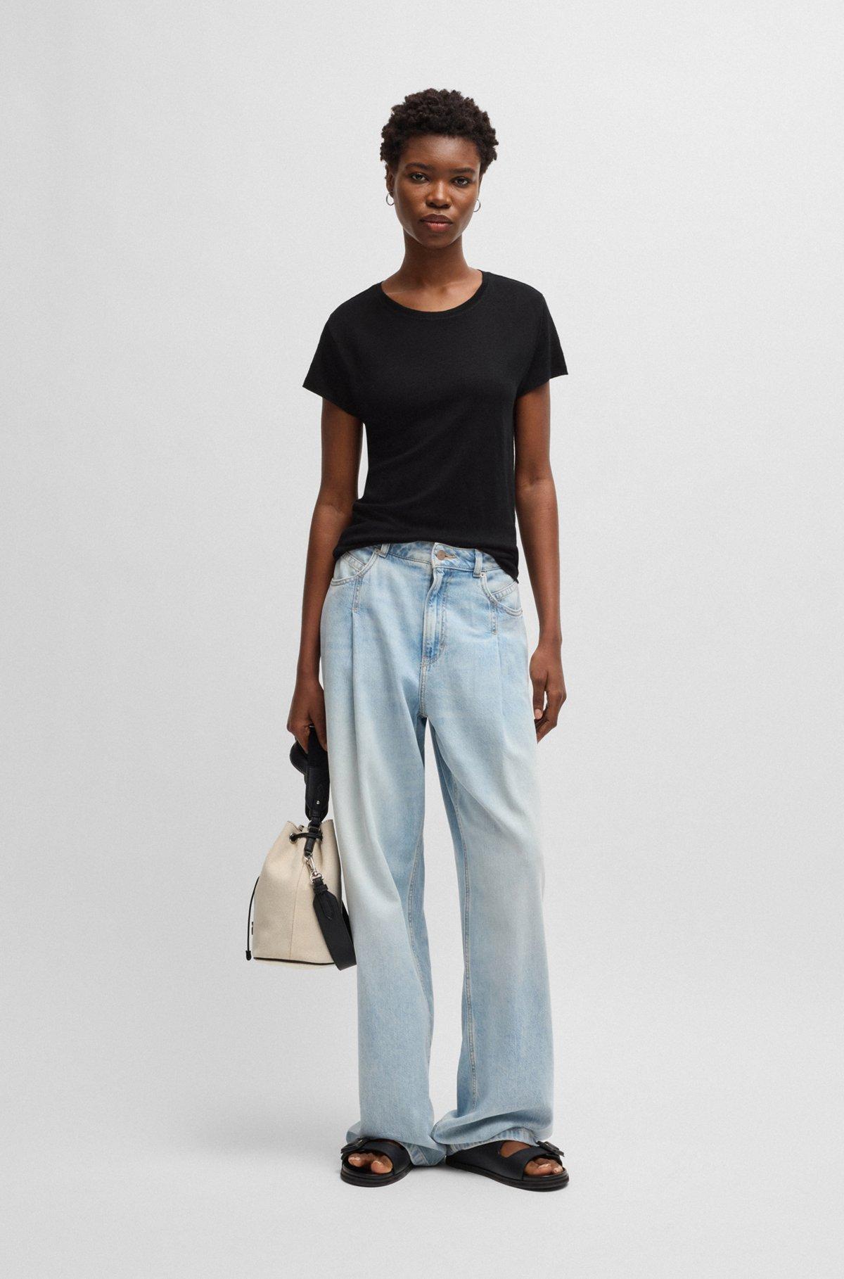 Scoop-neck linen T-shirt with gathered back Product Image