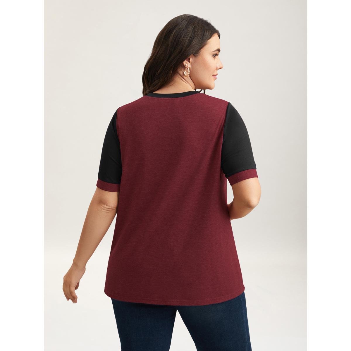 Plus Size Stretchy Scalloped Lace Color Contrast T-Shirt Aegean Women Elegant Contrast Round Neck Everyday T-shirts BloomChic 22-24/3X Product Image
