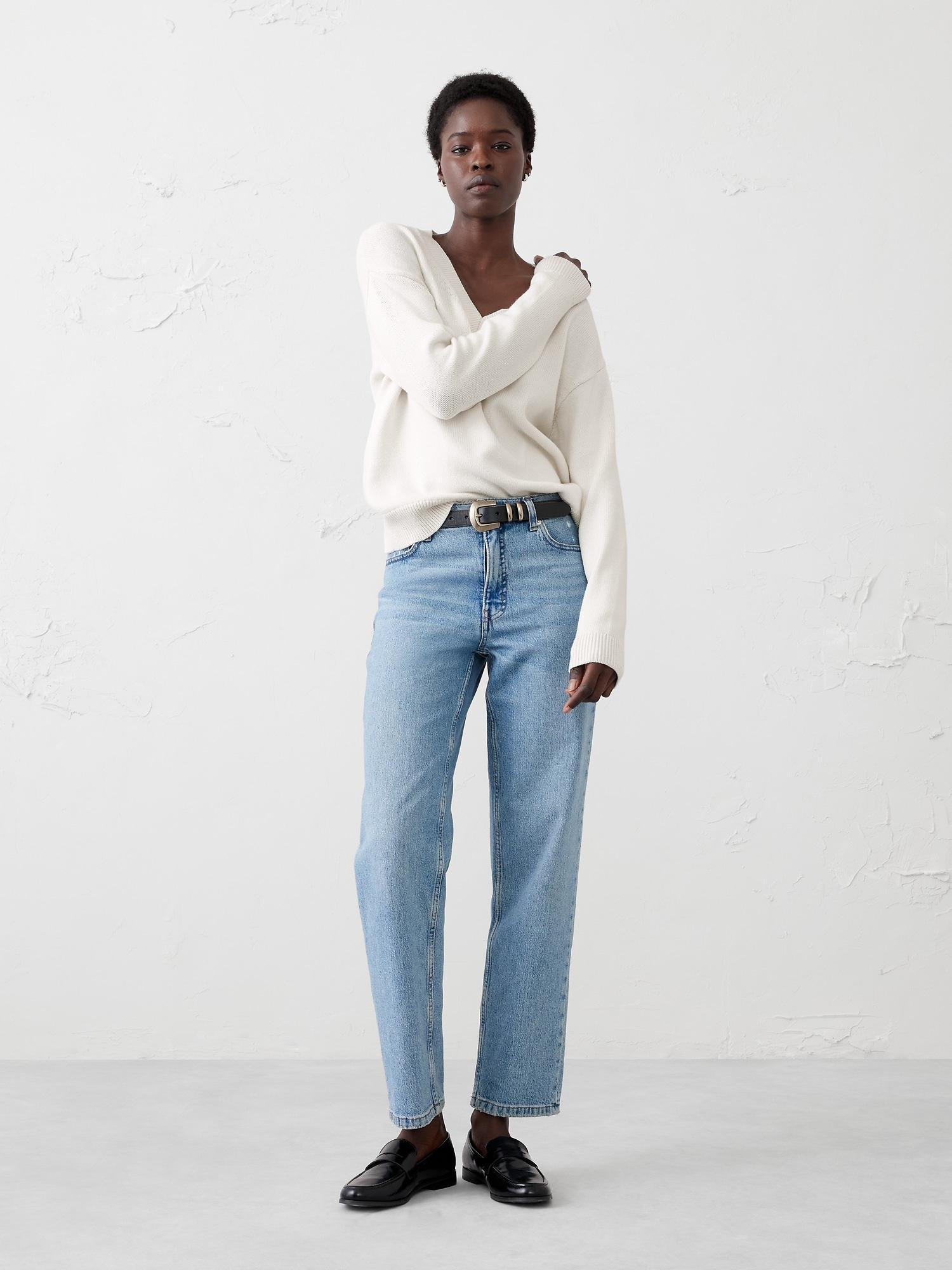 V-Neck Pullover Product Image