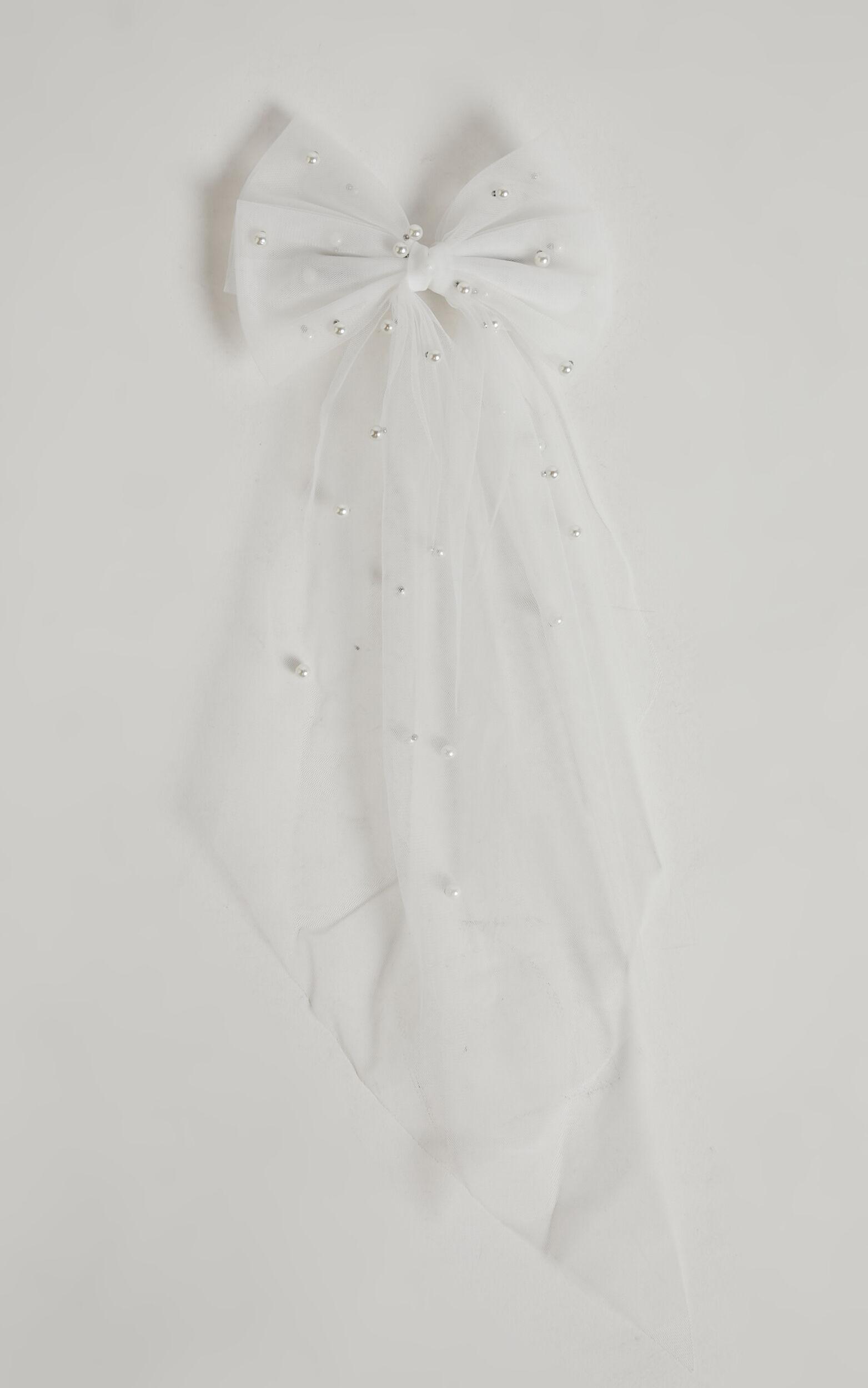 Avery Bow Pearl Hair Clip in White Pearl Product Image