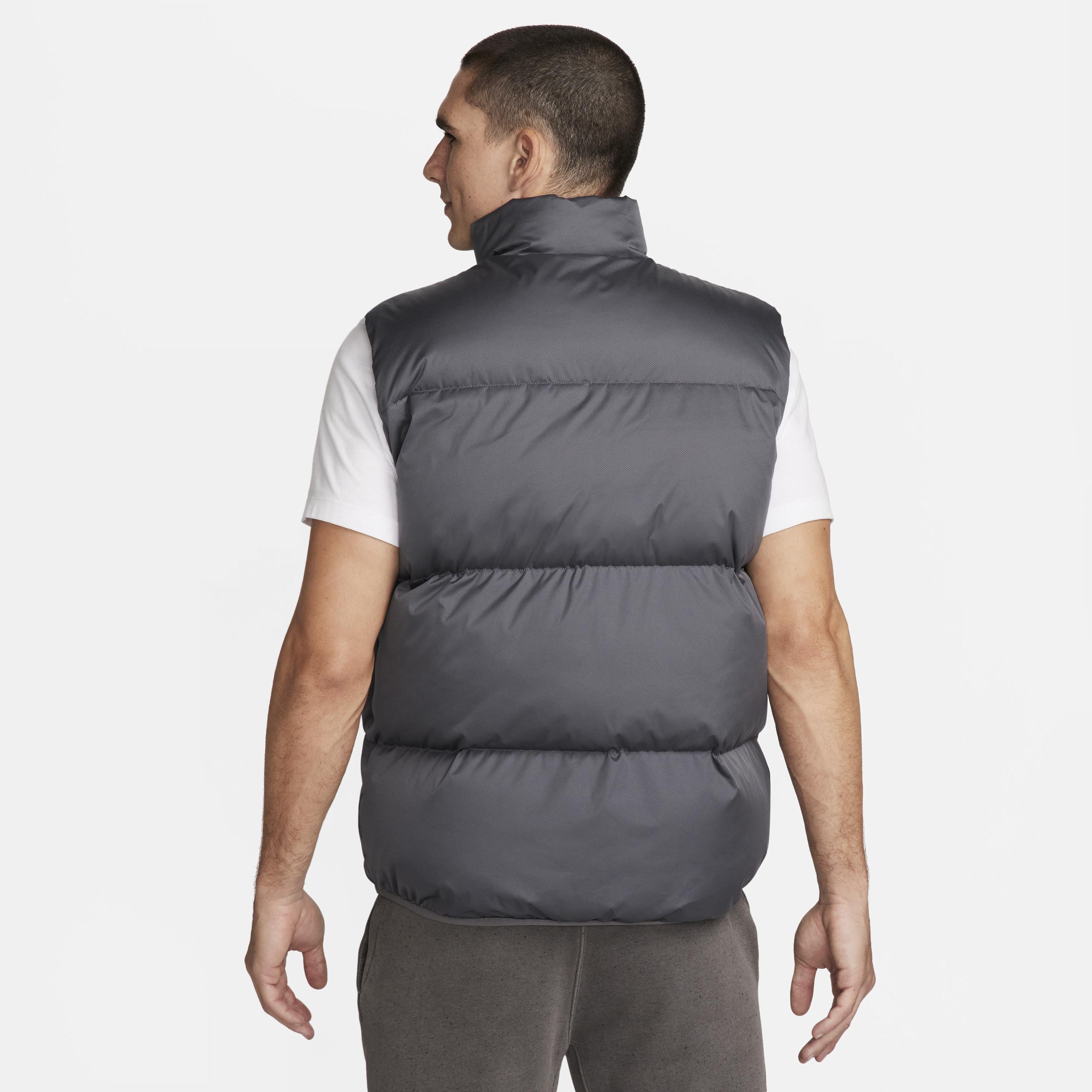 Nike Sportswear Club PrimaLoft® Men's Water-Repellent Puffer Vest Product Image