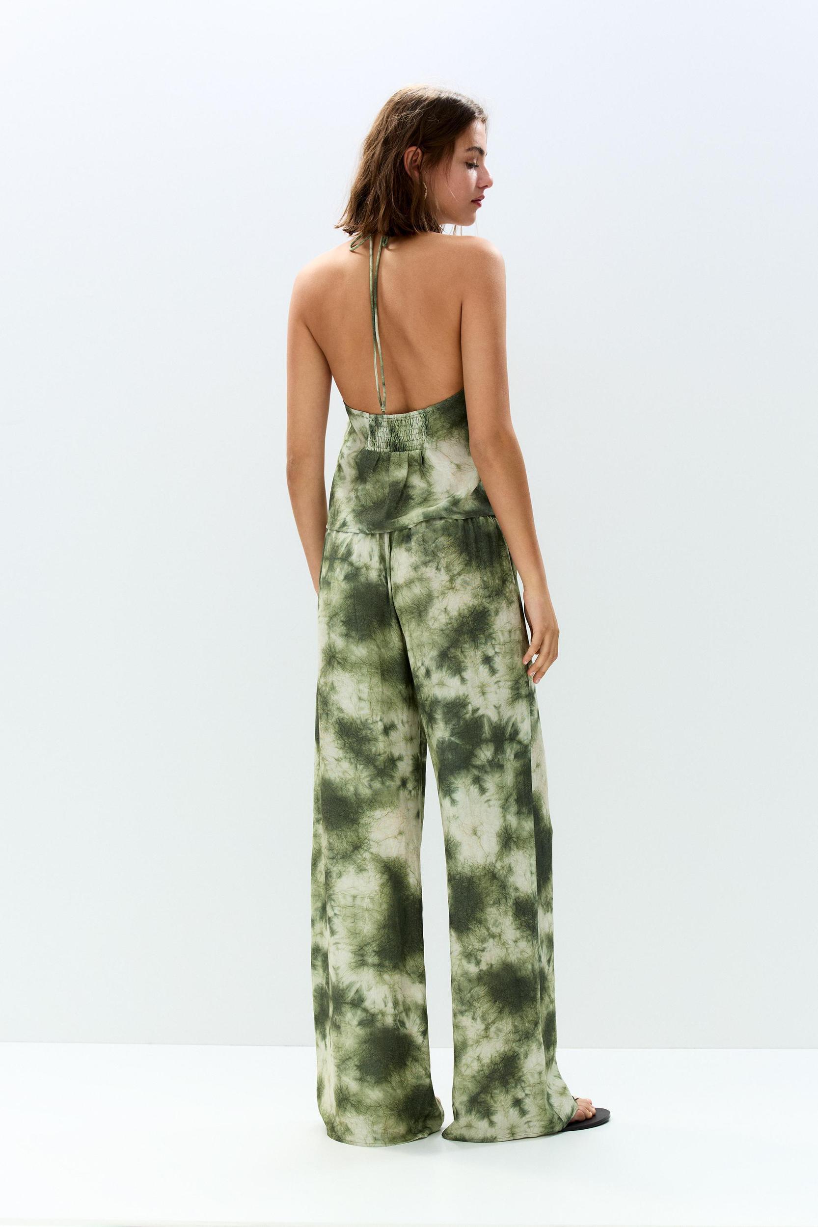 Printed halter top Product Image