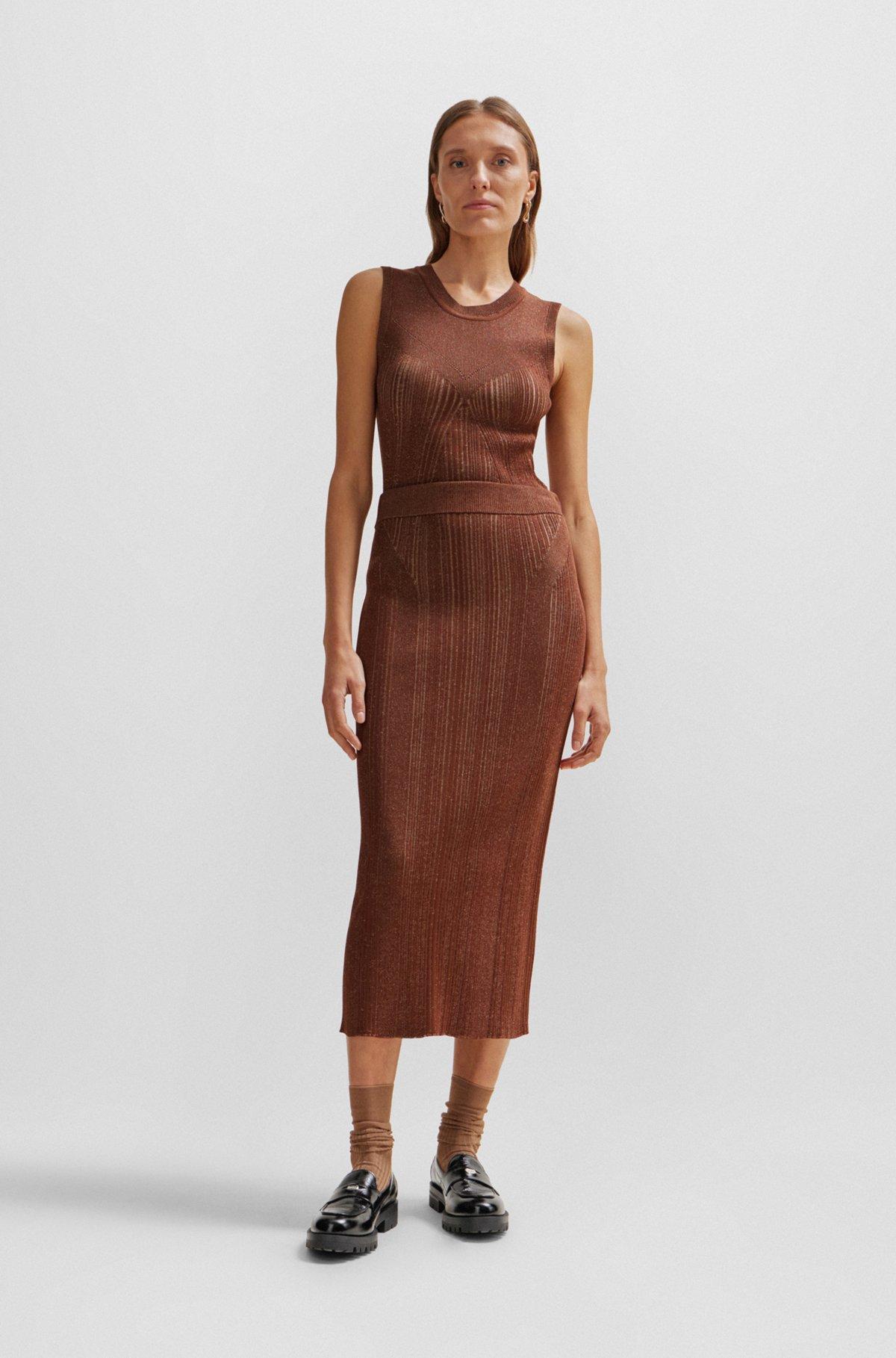 Knitted pencil skirt with ribbed structure Product Image
