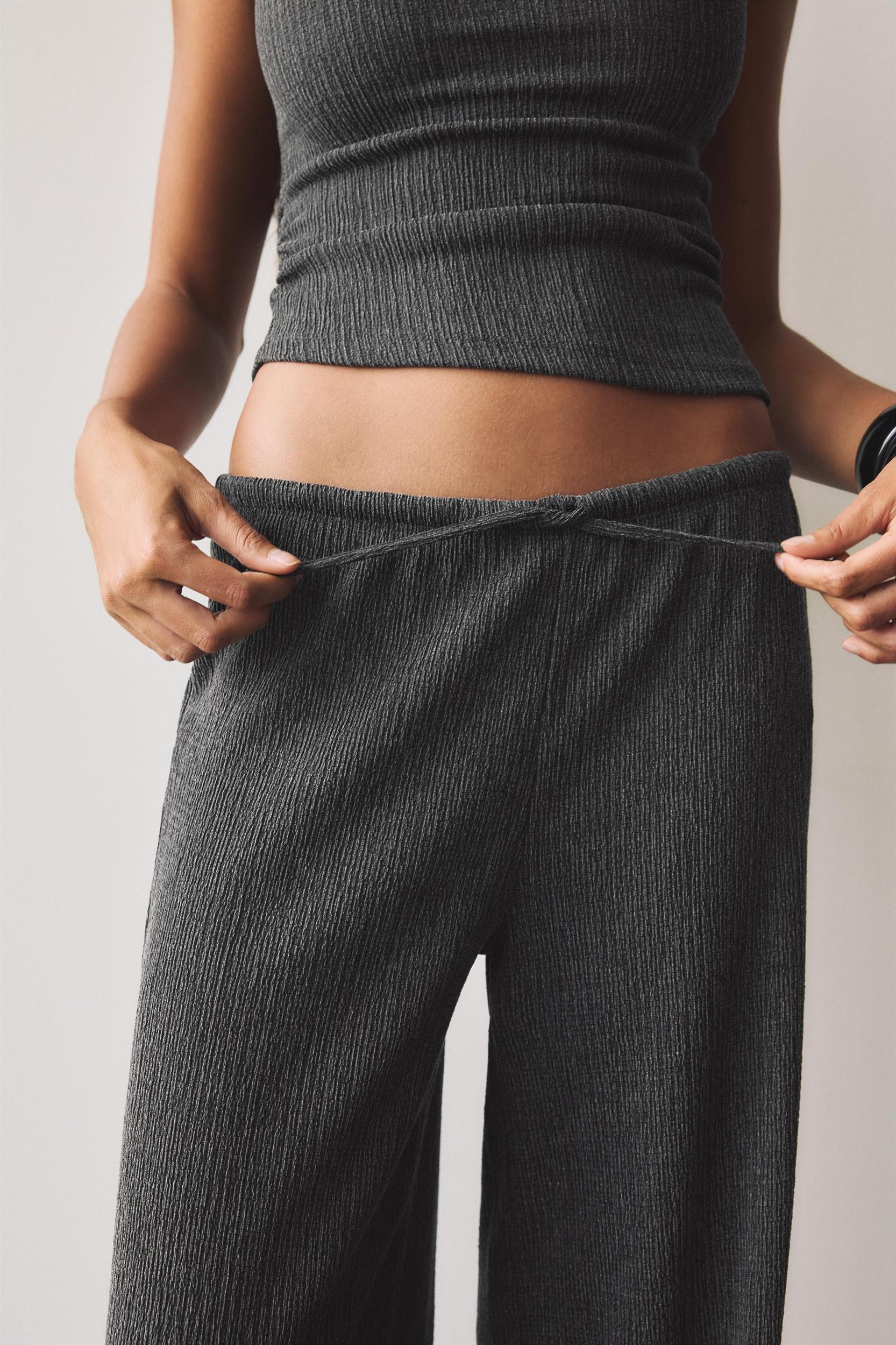 Wide-leg crepe pants Product Image