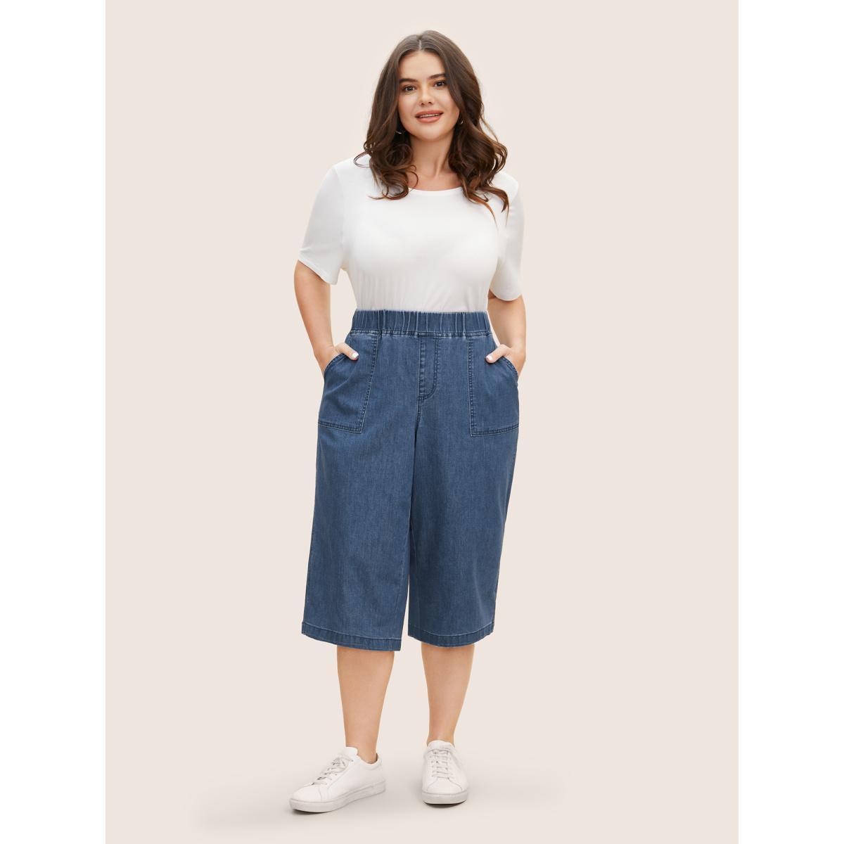 Plus Size Medium Wash Wide Leg Patch Pocket Cropped Jeans Women Denimblue Casual High stretch Patch pocket Jeans BloomChic 10/M Product Image