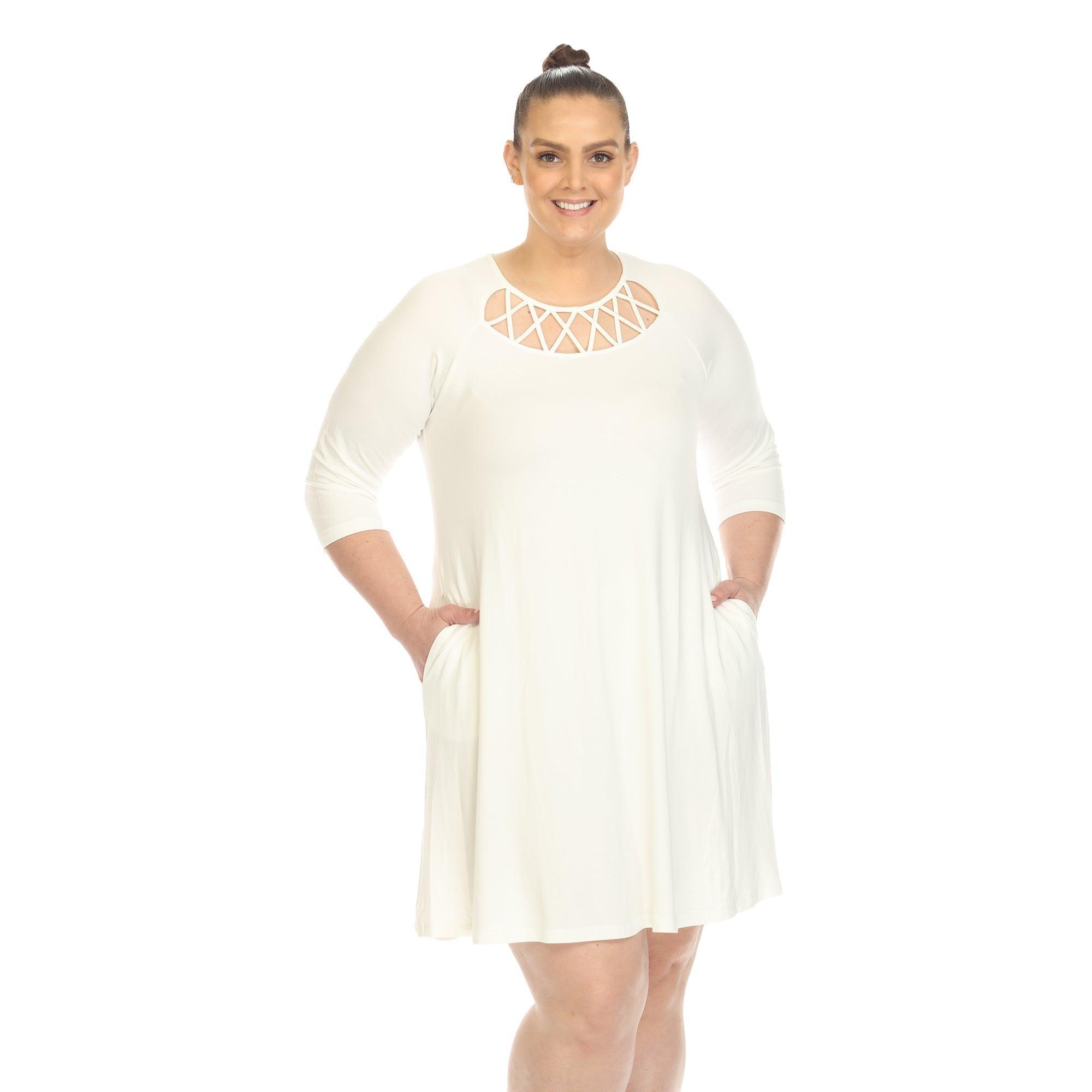 White Mark Plus Size Criss Cross Neckline 3/4 Sleeve Swing Dress Product Image