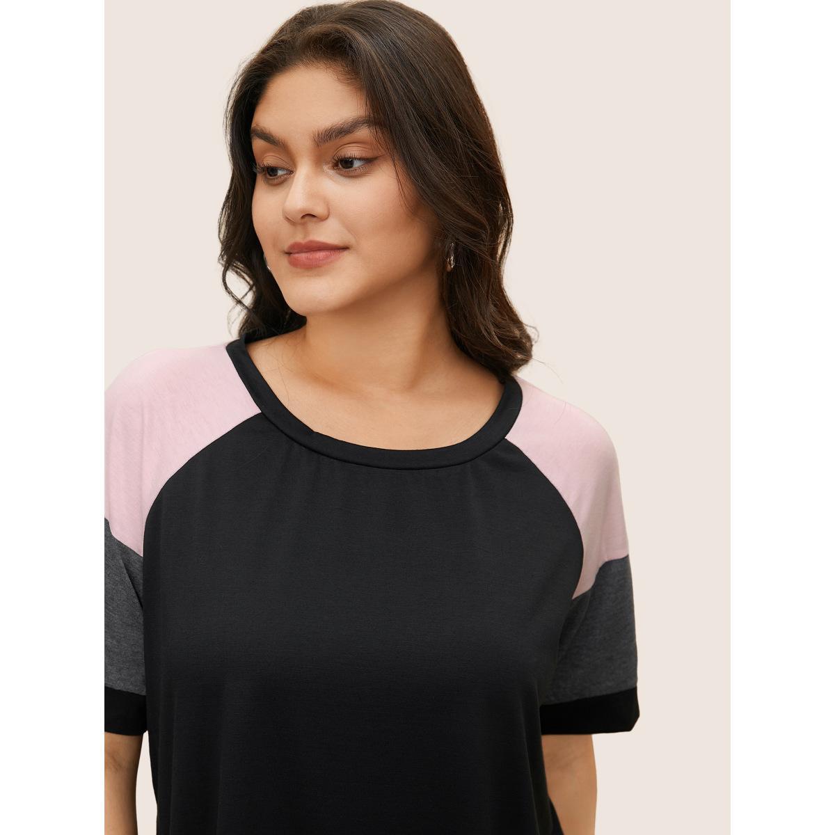 Plus Size Colorblock Contrast Crew Neck Raglan Sleeve T-shirt MistyRose Women Casual Contrast Colorblock Everyday T-shirts BloomChic 14-16/1X Product Image