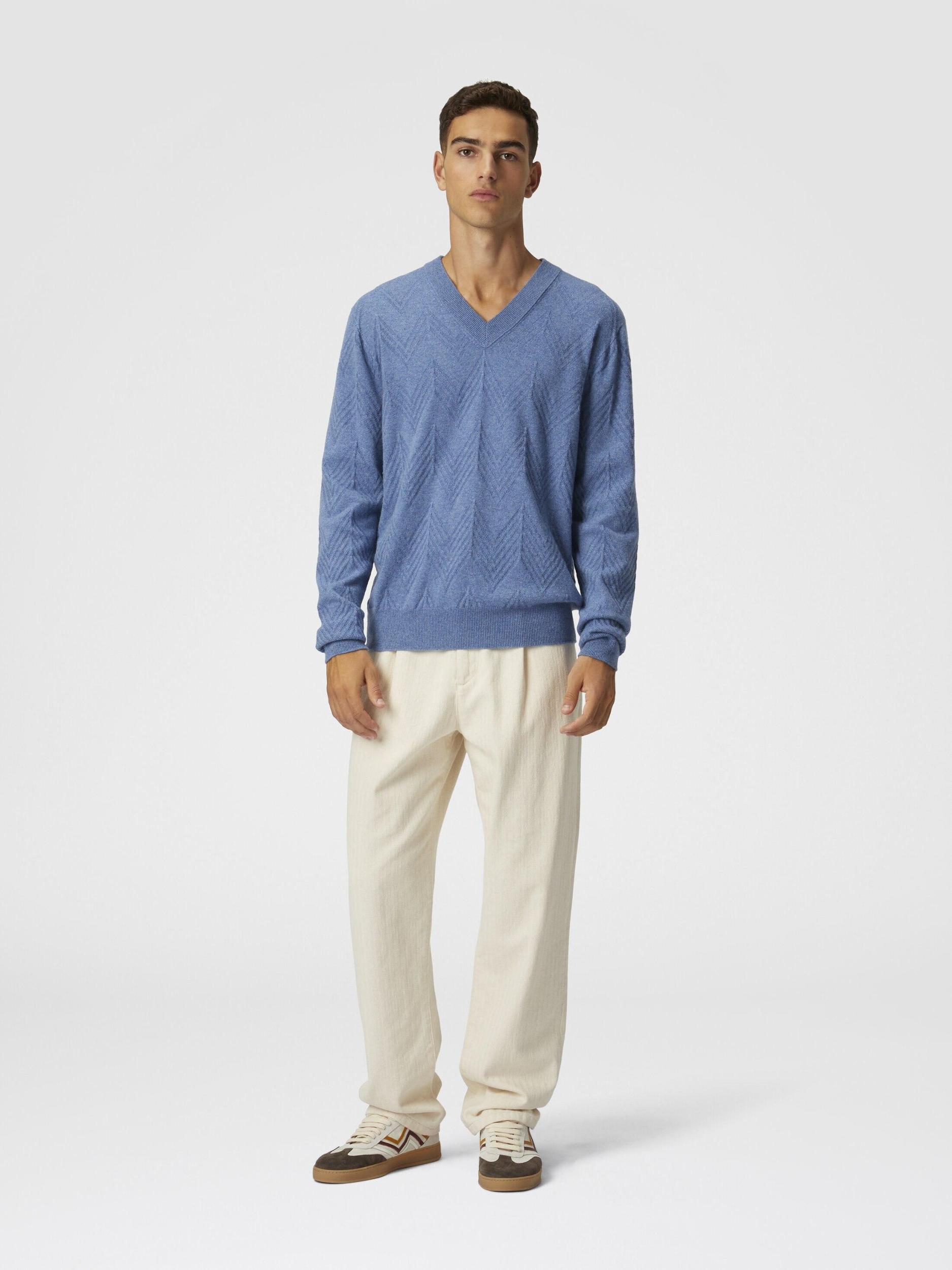 Tonal cashmere V-neck and zigzag pullover Product Image