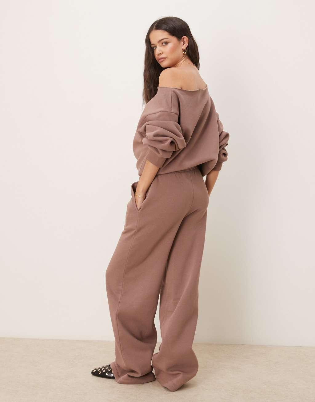 ASOS DESIGN straight leg sweatpants in chocolate - part of a set Product Image