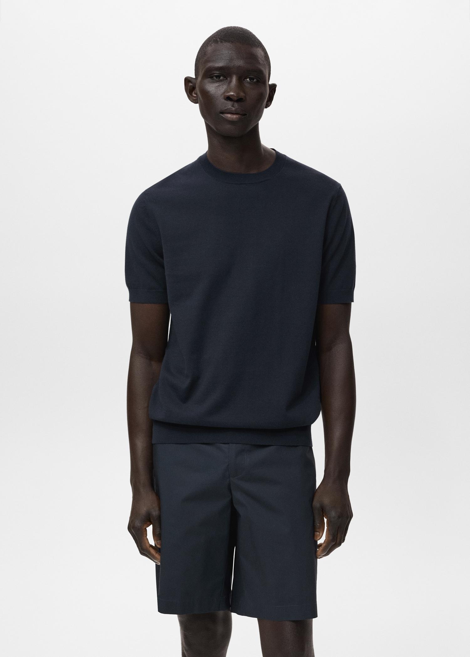 Cotton fine-knit t-shirt - Men | MANGO USA Product Image
