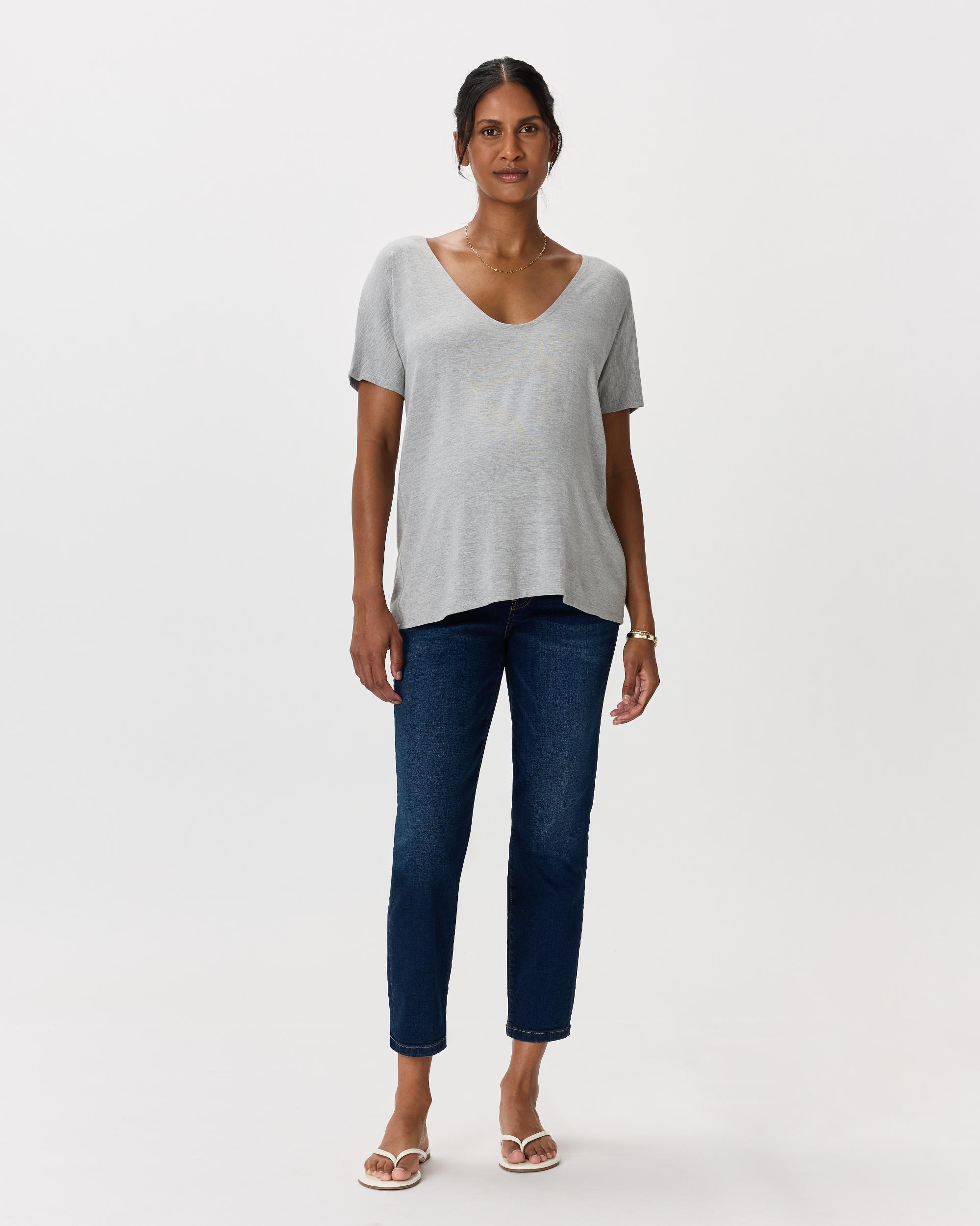Quince | Women's Bamboo Jersey Maternity V-Neck T-Shirt Product Image