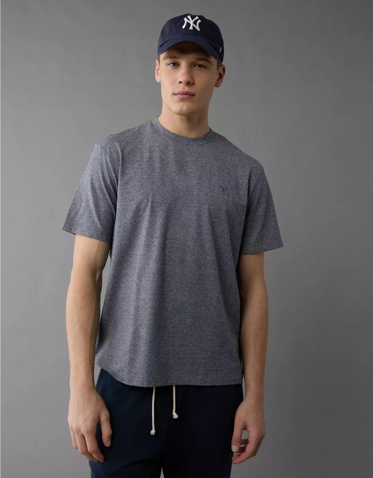 AE 24/7 Club T-Shirt Product Image