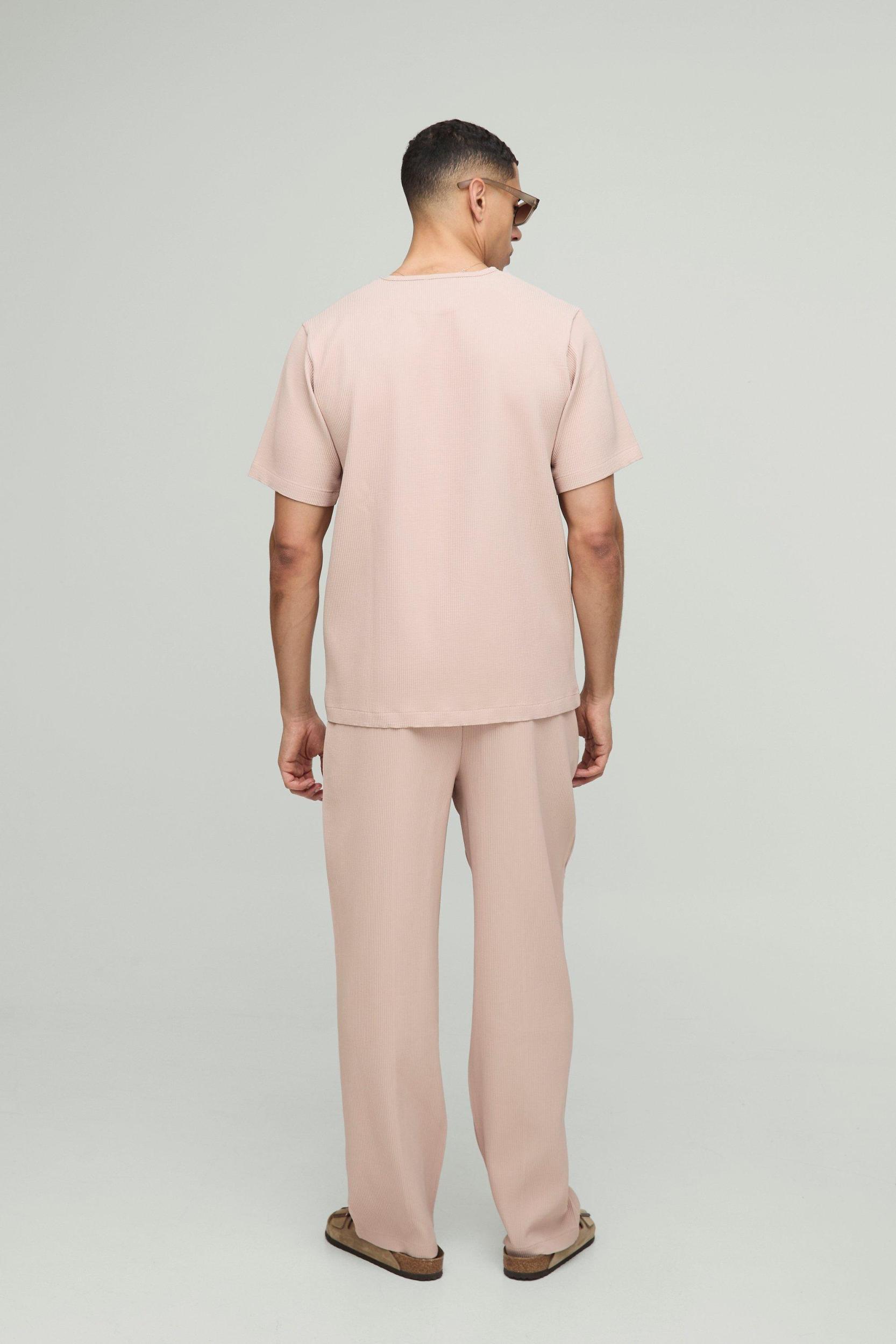 Regular Fit Pleated T-Shirt | boohooMAN USA Product Image