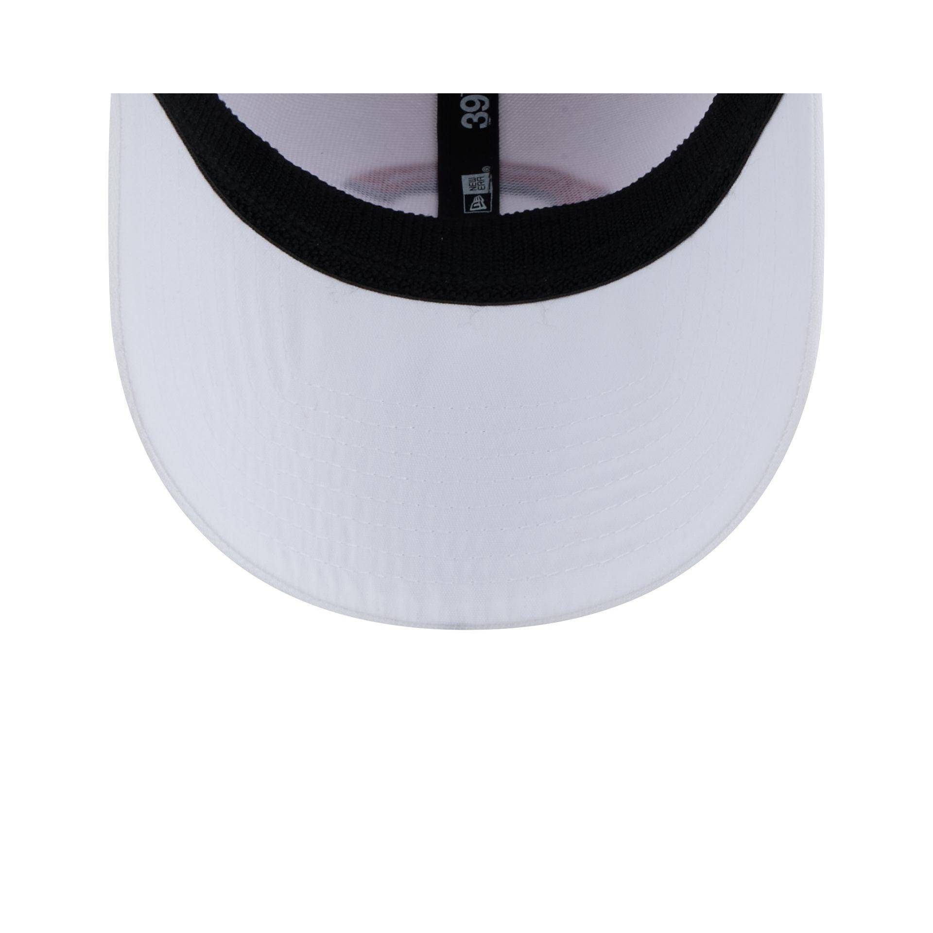 Cincinnati Reds Optic White 39THIRTY Stretch Fit Hat Male Product Image