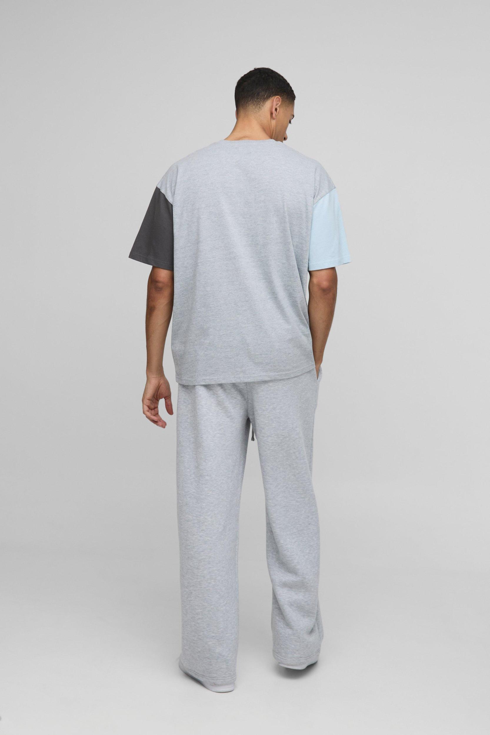 Oversized Man Colour Block T-Shirt | boohooMAN USA Product Image