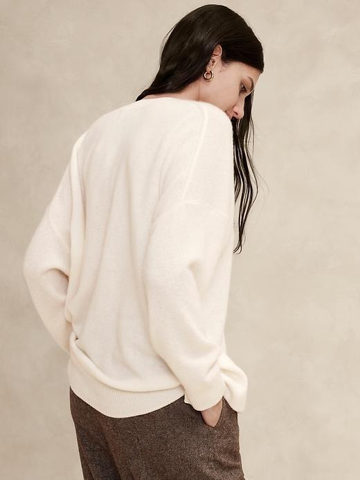 Oversized Lightweight Cashmere V-Neck Sweater Product Image