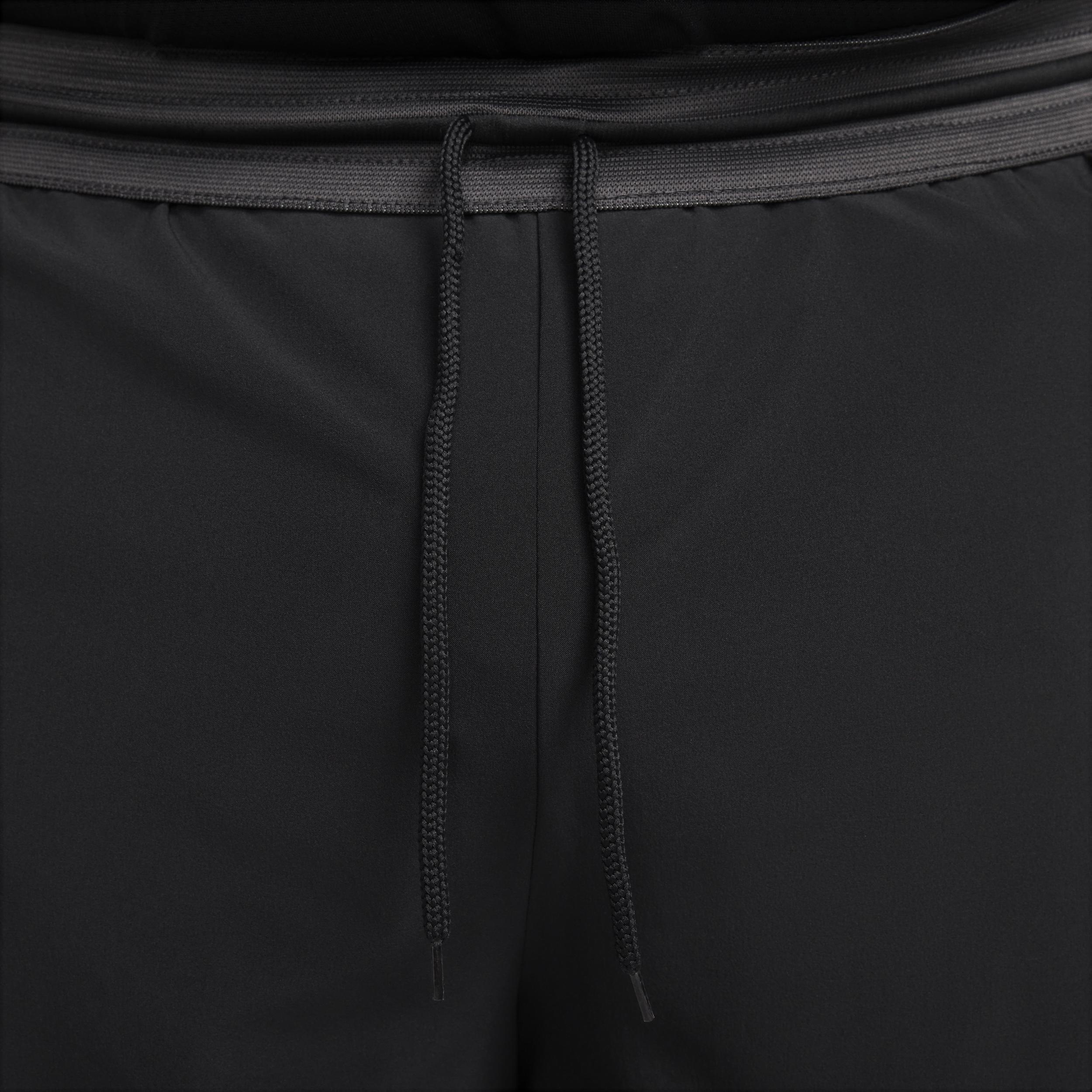 Nike Mens Dri-FIT DNA UV Woven 6 Basketball Shorts in Black/White Product Image