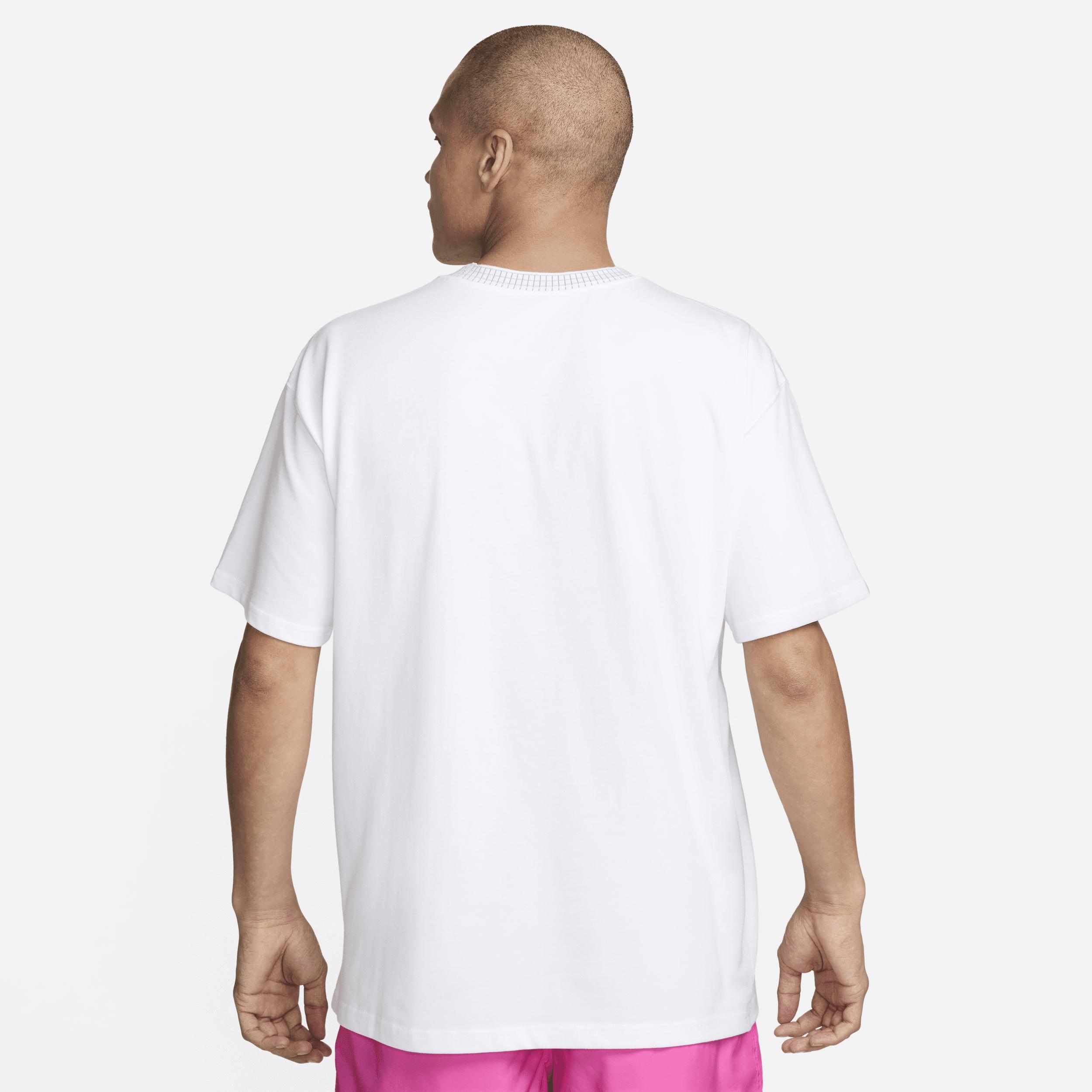 Nike Sportswear Men's Max90 T-Shirt Product Image