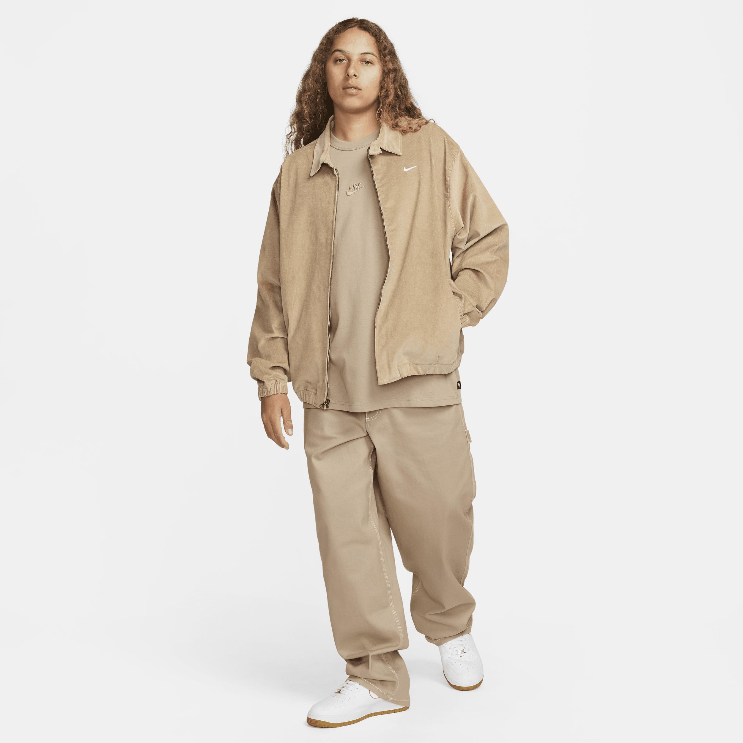 Nike Sportswear Premium Essentials Men's T-Shirt Product Image